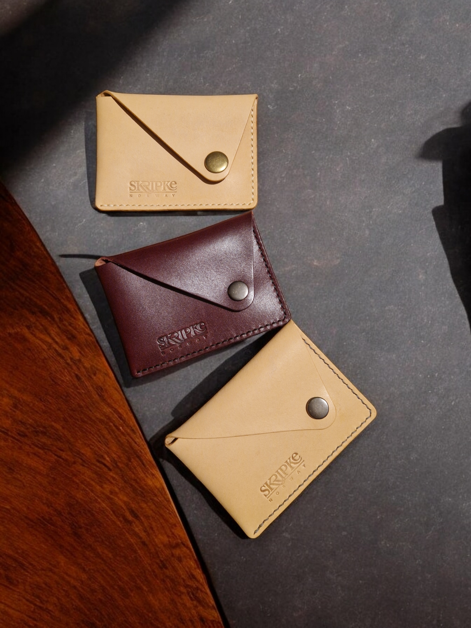Triangle Clasp Wallet 