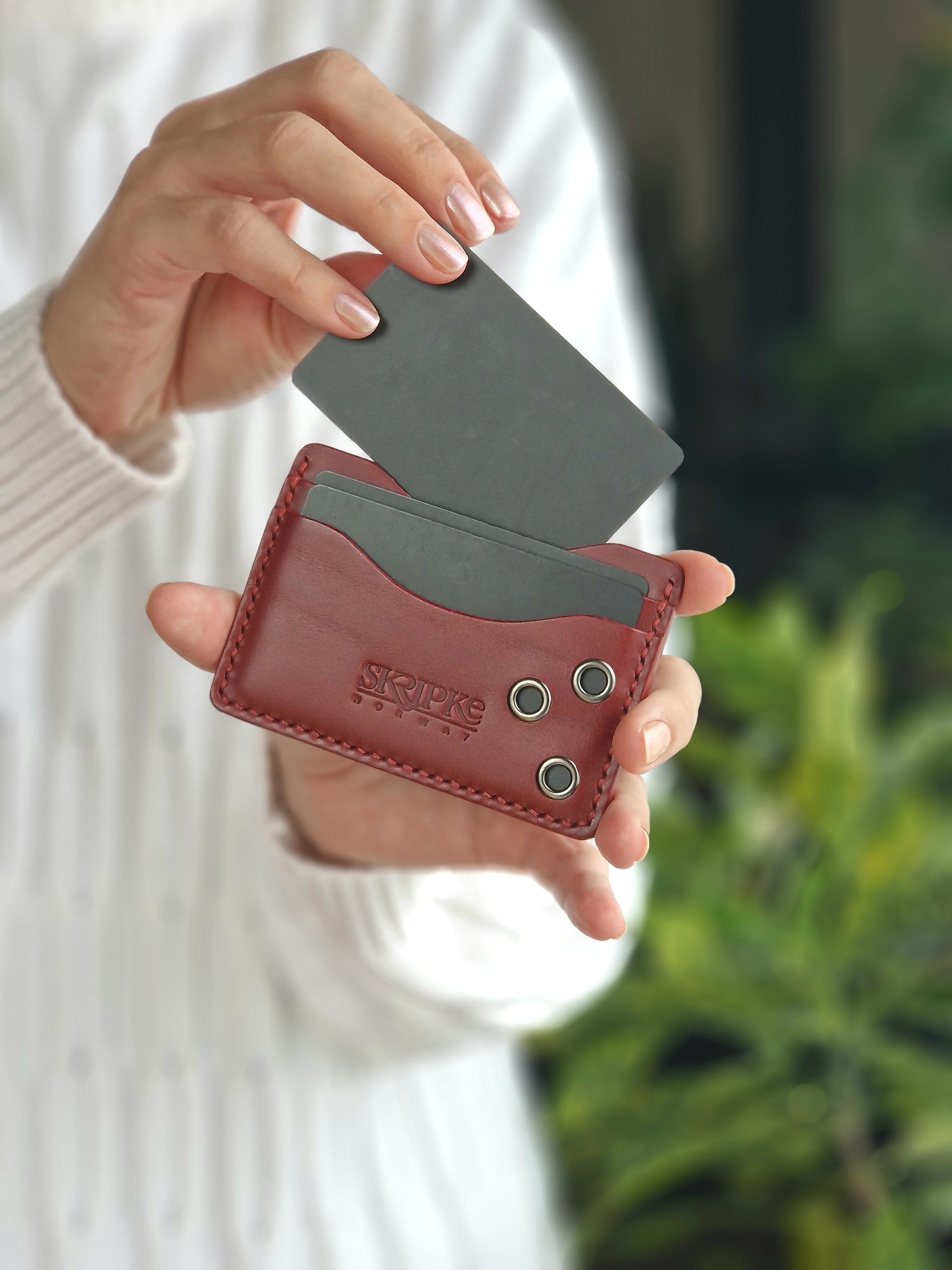 Card Holder "Bullet"