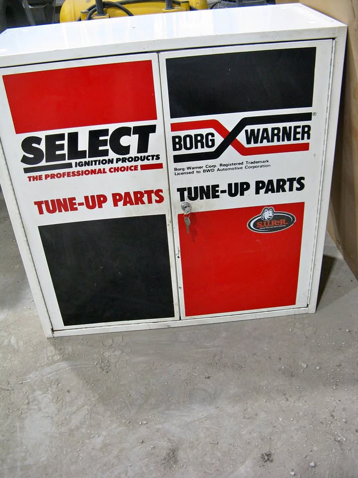  Borg Warner cabinet