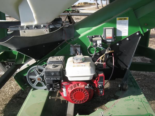 Norwood Seed Shuttle SS290 seed tender, remote control, like new