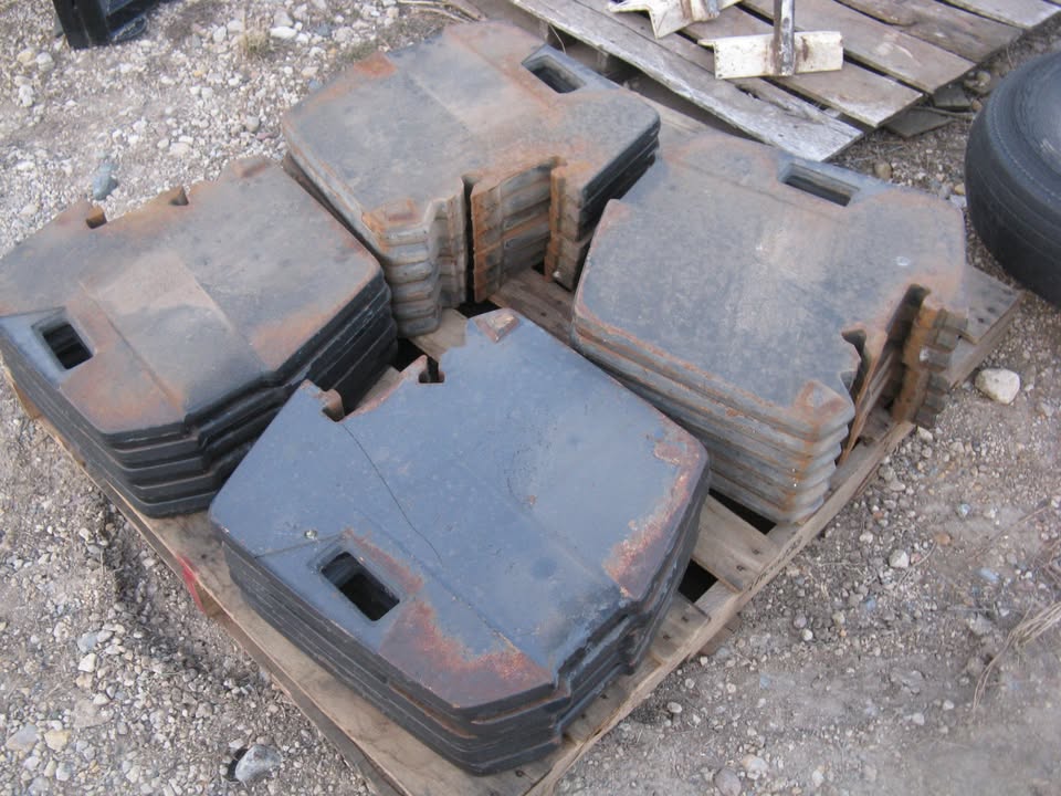 22 Case IH magnum suitcase weights 
