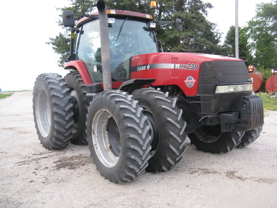 2004 Case IH MX230 tractor
