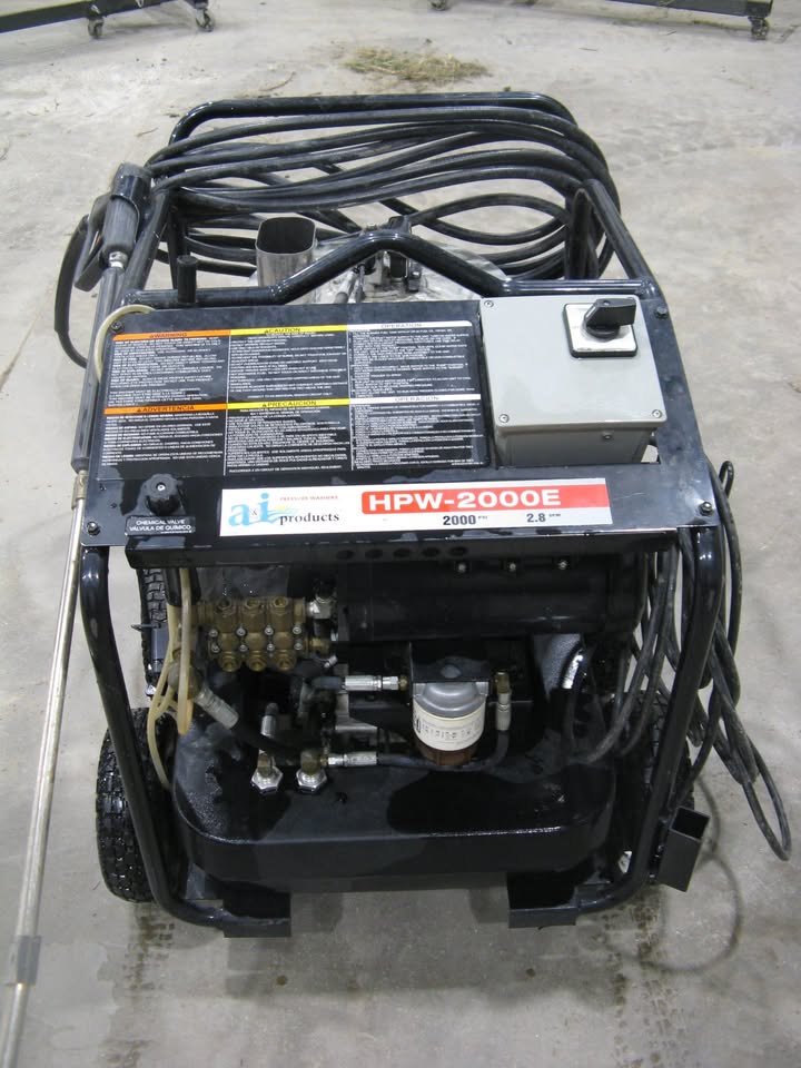 Mi-T-M hot water pressure washer