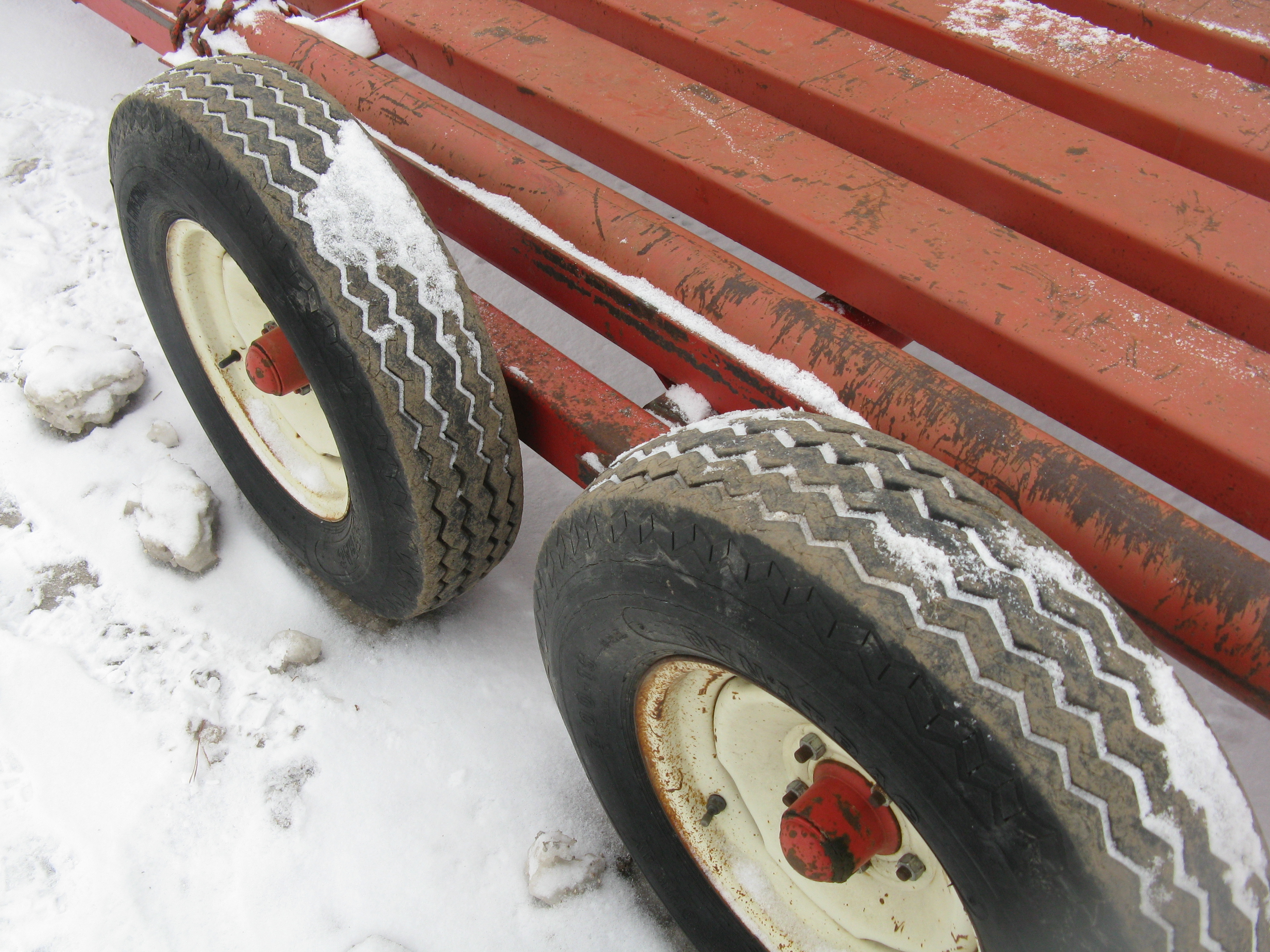 Donahue 28' implement trailer