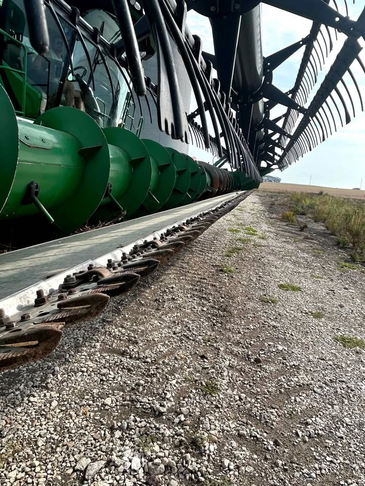John Deere 635F header