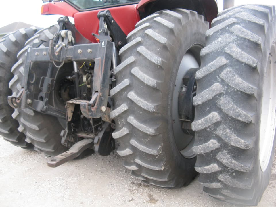 2004 Case IH MX230 tractor
