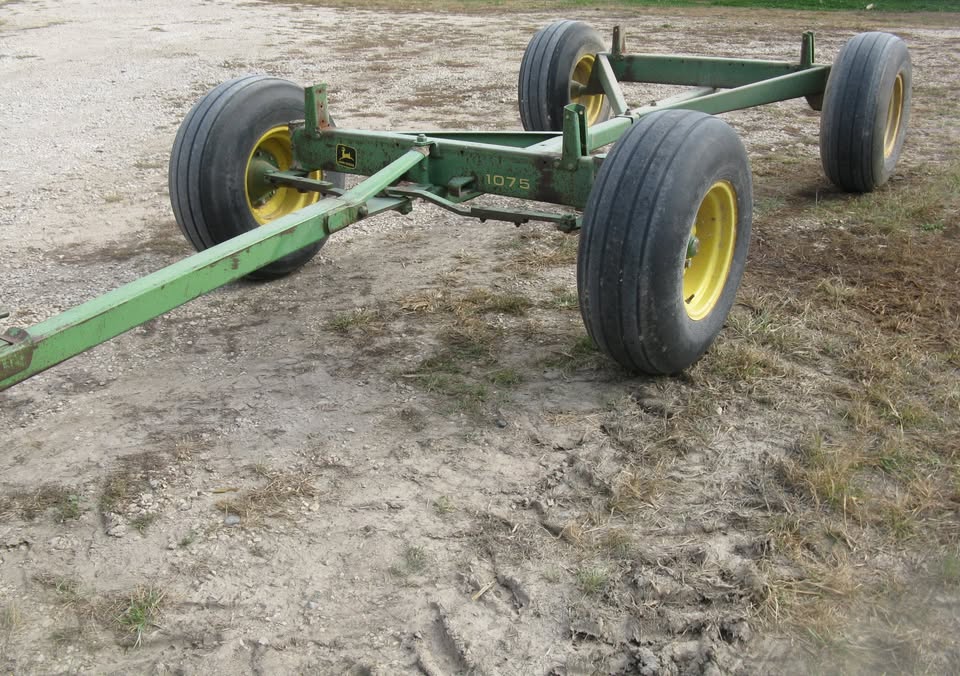 John Deere 1075 running gear