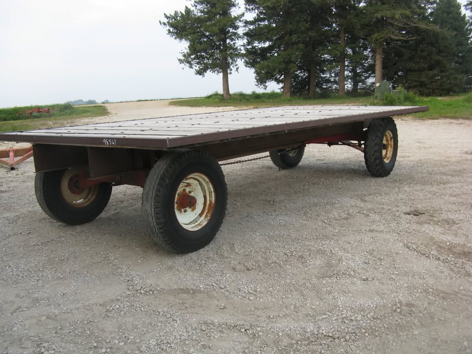 10 bale round bale trailer