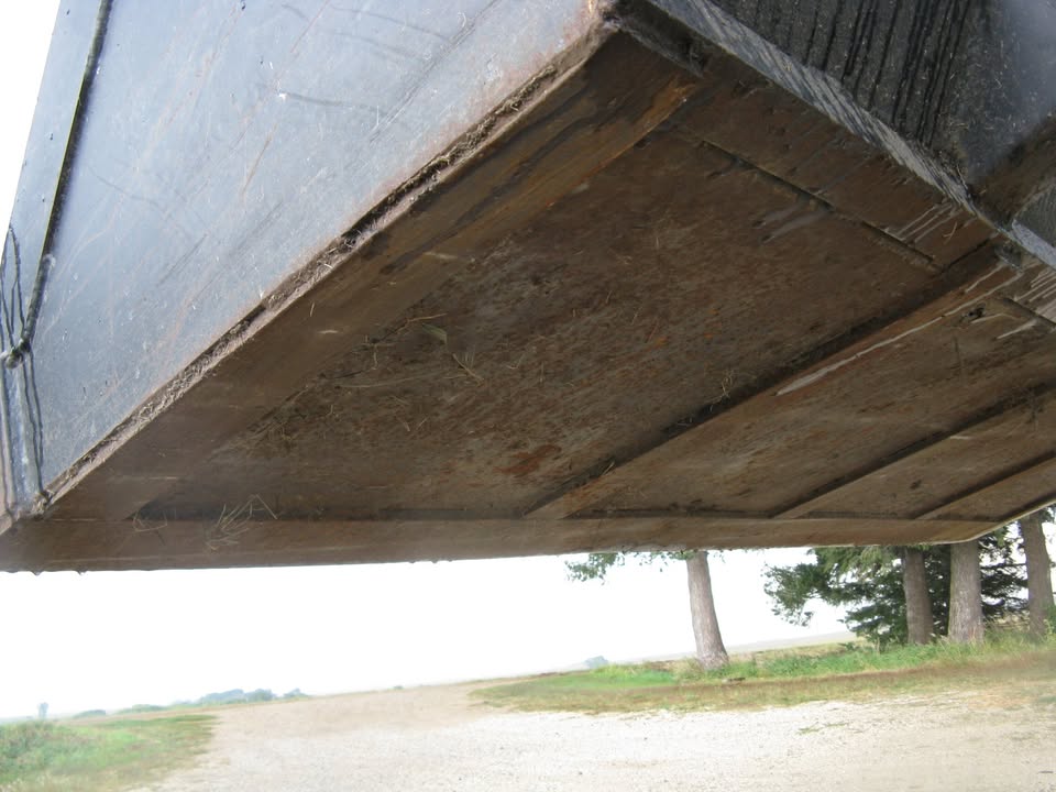 Westendorf 8' bucket, quick tach 