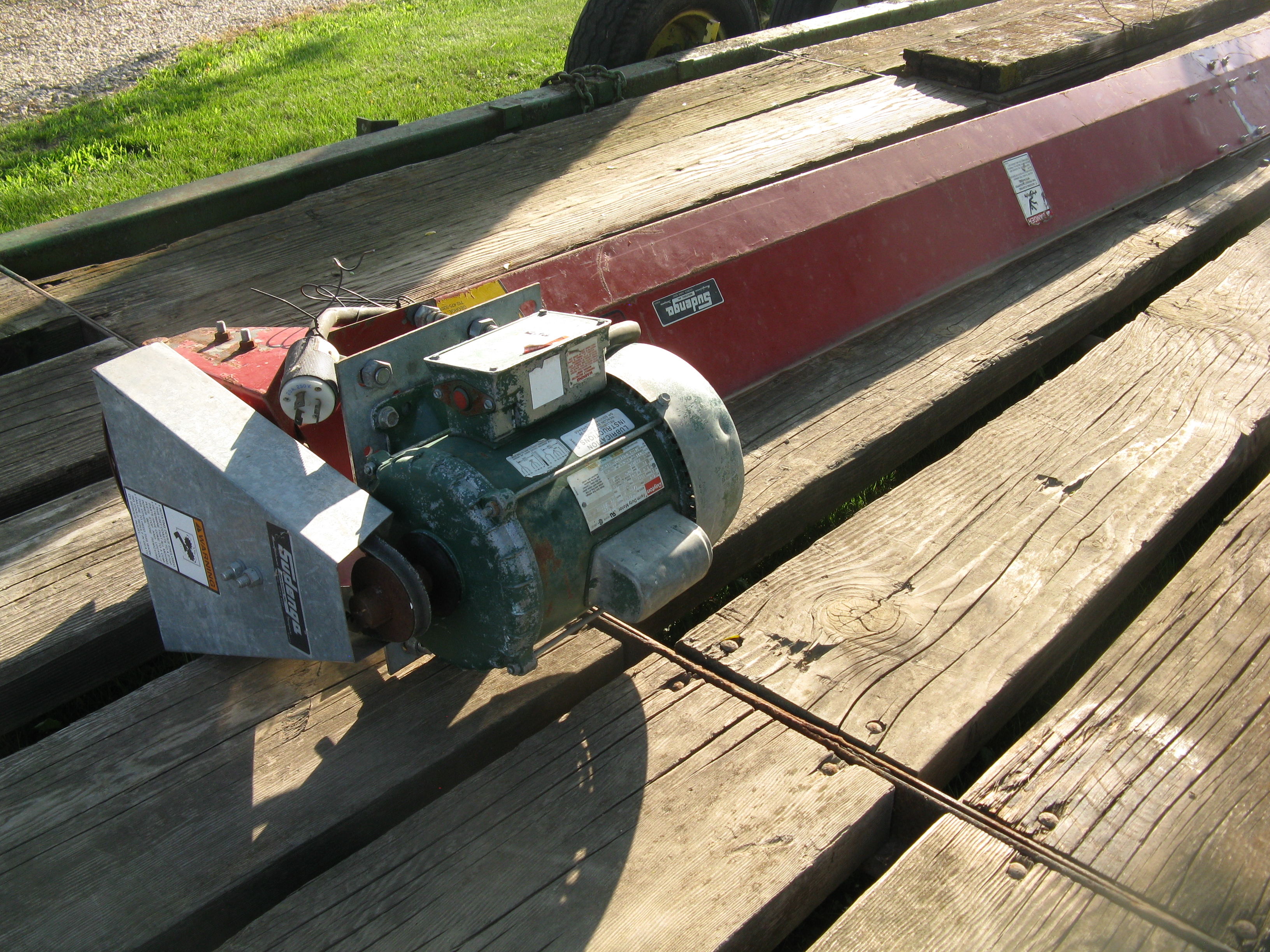 Sudenga sweep auger for 36 foot bin with 8" out auger