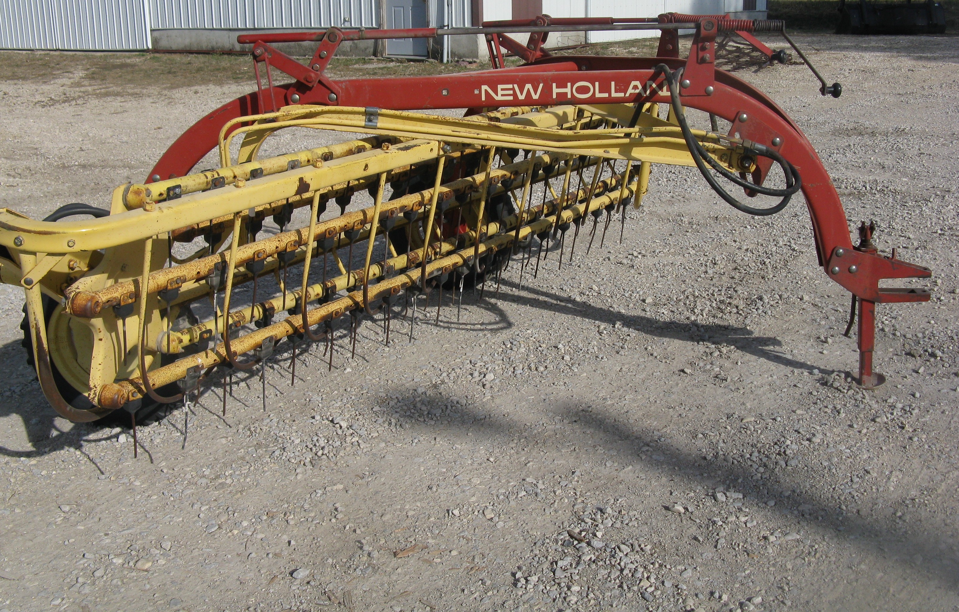 New Holland 260 hay rake