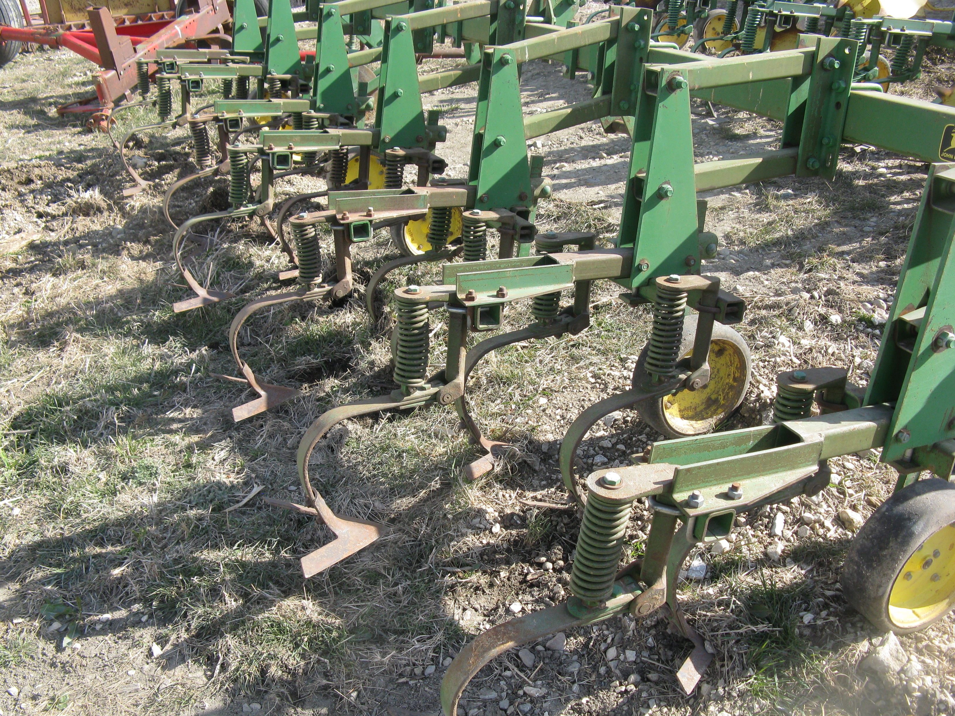John Deere 825 cultivator 6-30 