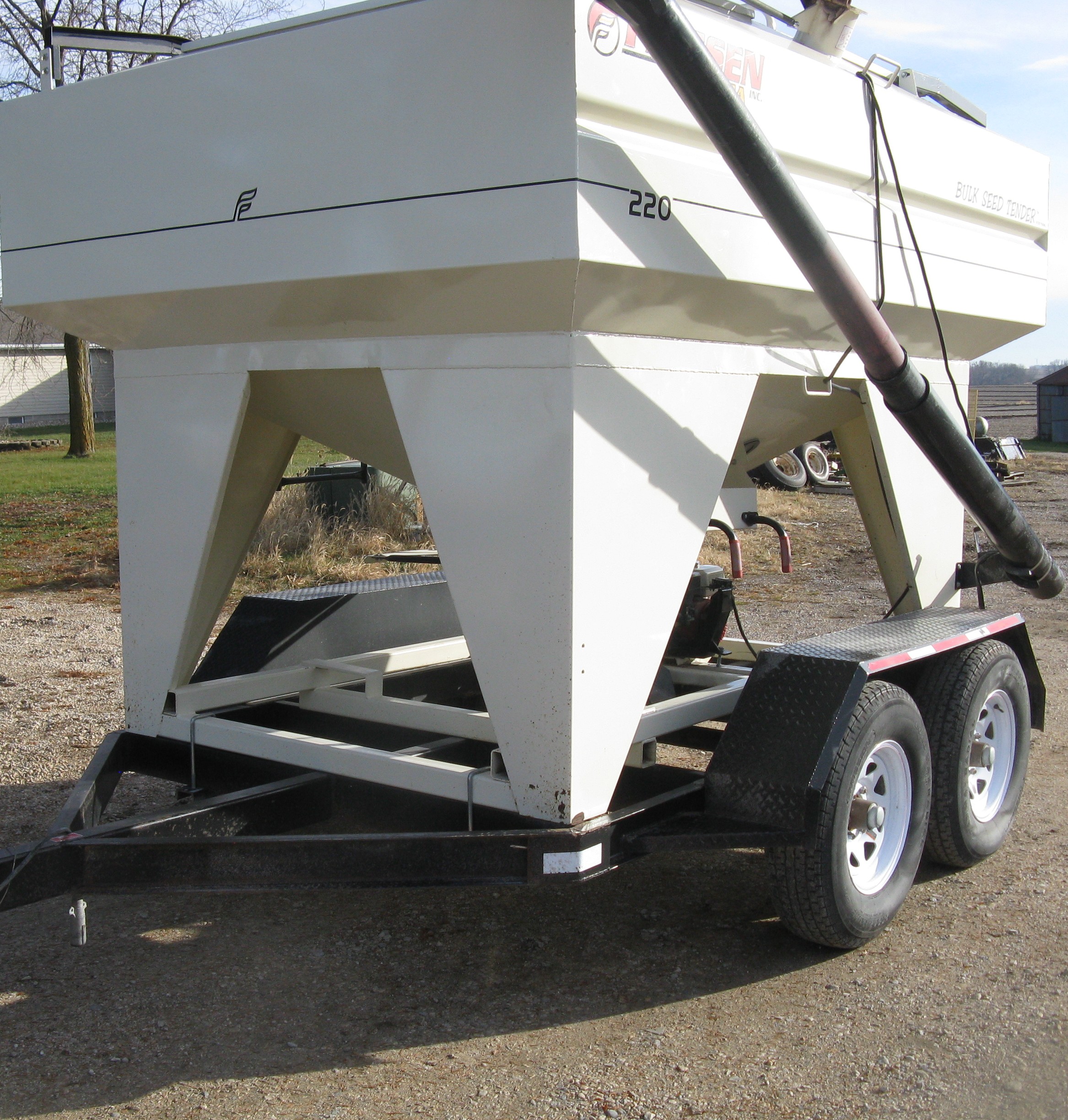 Friesen 220 seed tender