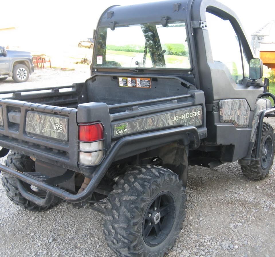 2016 John Deere 825i
