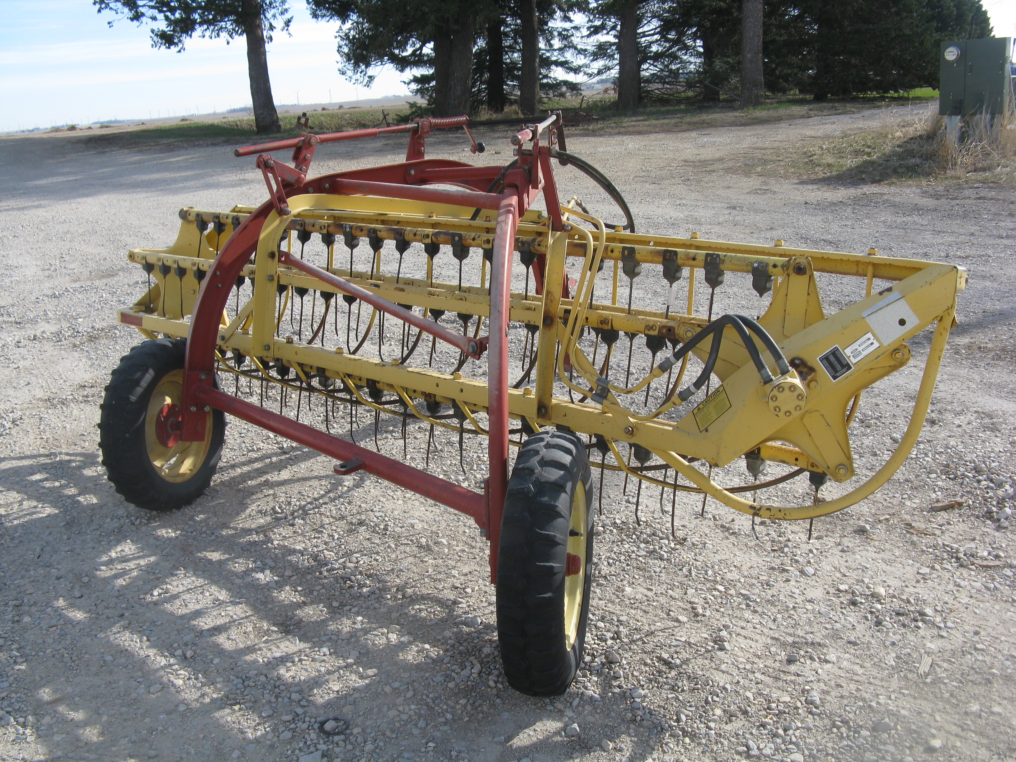 New Holland 260 hay rake