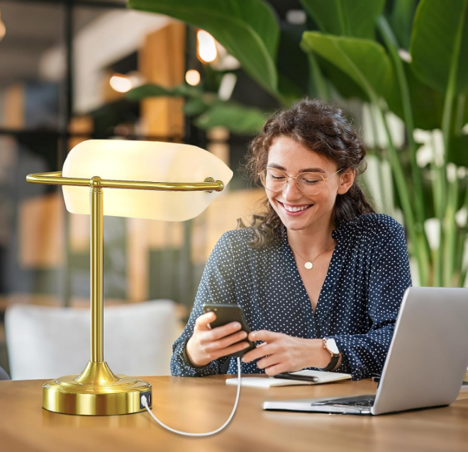 Desk Lamp Bankers Lamp - Retro Table Lamp with USB & Type C Charging Ports Traditional Pull Chain Switch Library Lamp for Home Office Nightstand Bedroom Side Table Lamp(T45 Bulb Included)