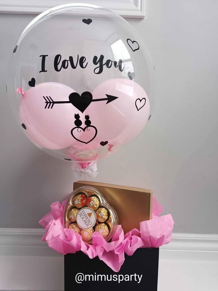 Valentine's Day gift balloons. Love Balloon with Gift Box
