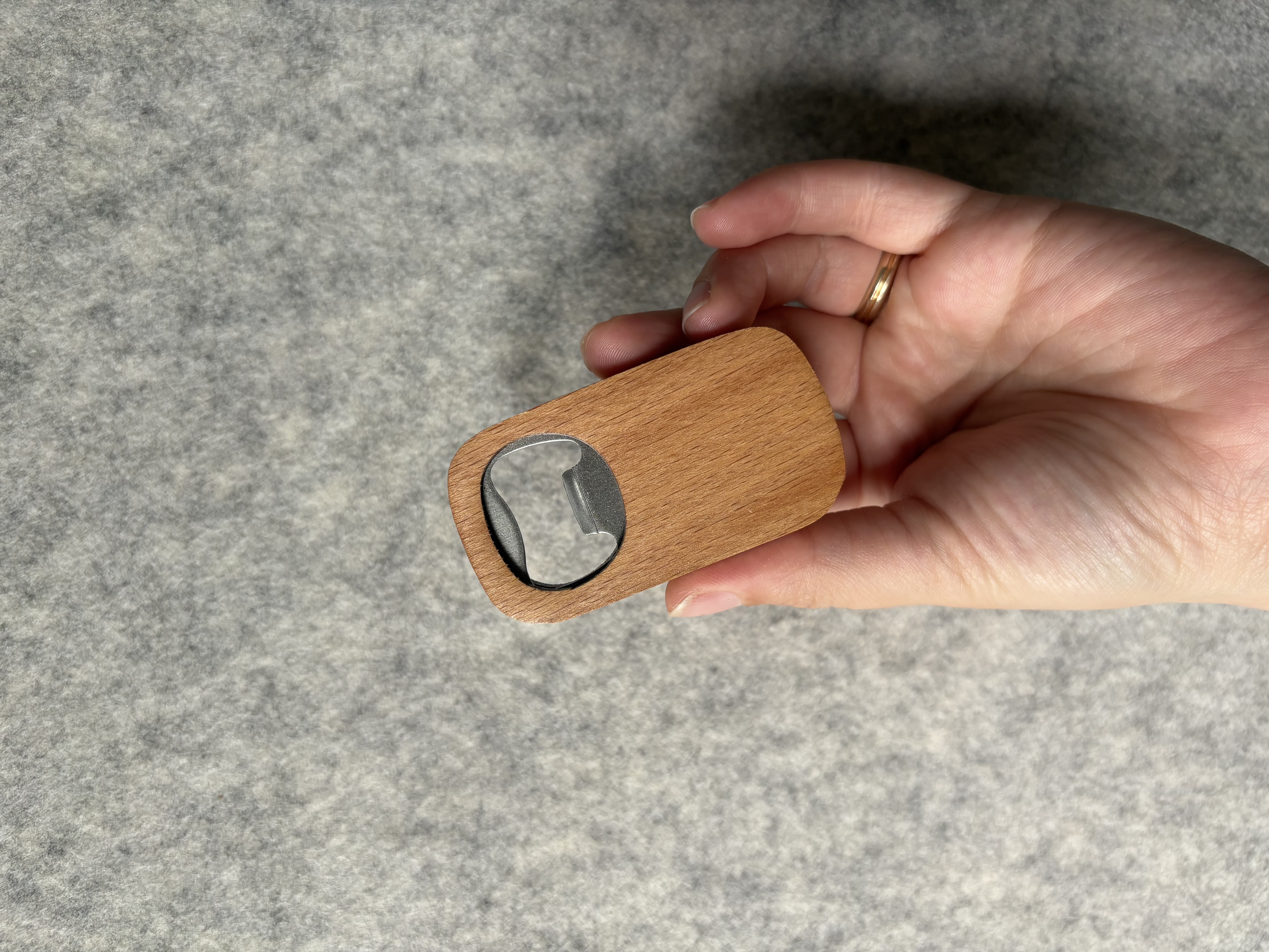 Apribottiglie in legno 7 cm