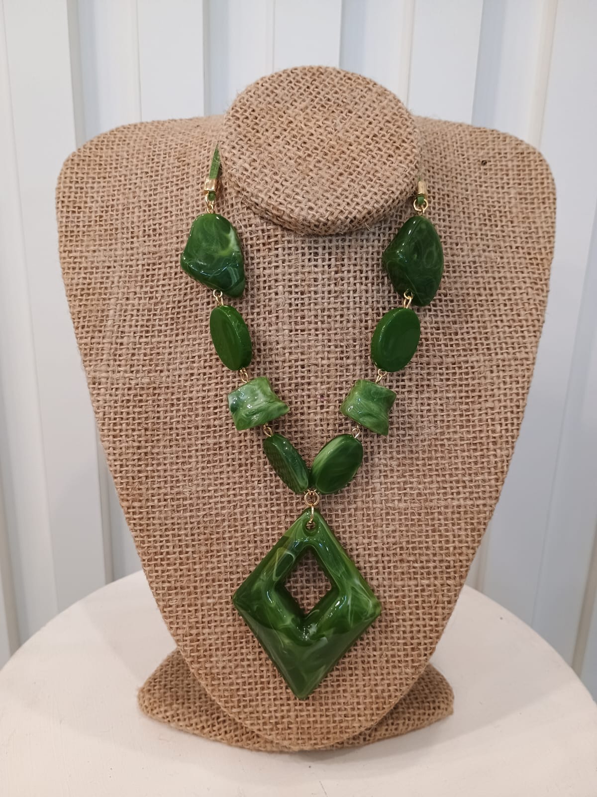 Colar verde bandeira