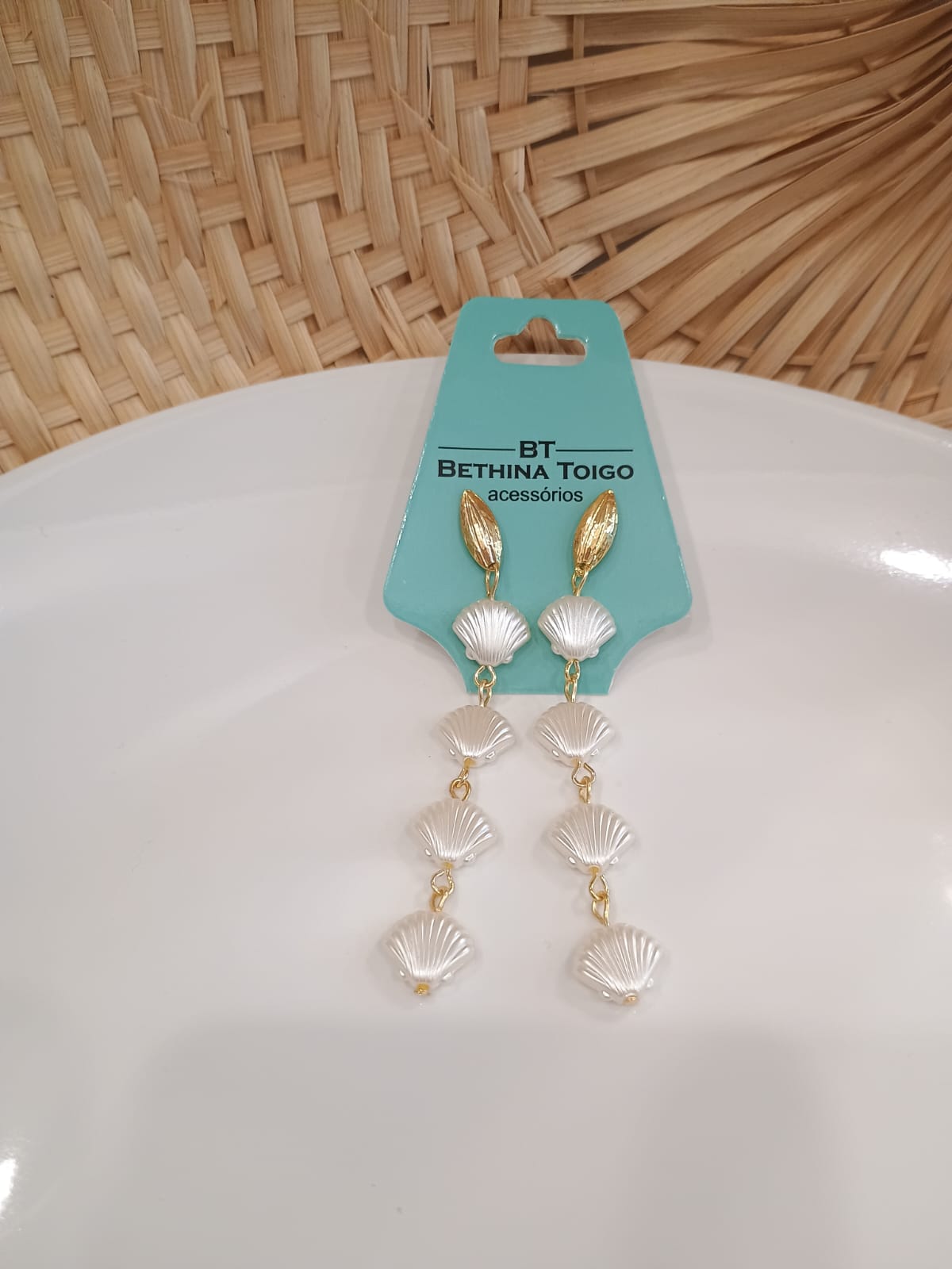 Brinco conchas de pérolas