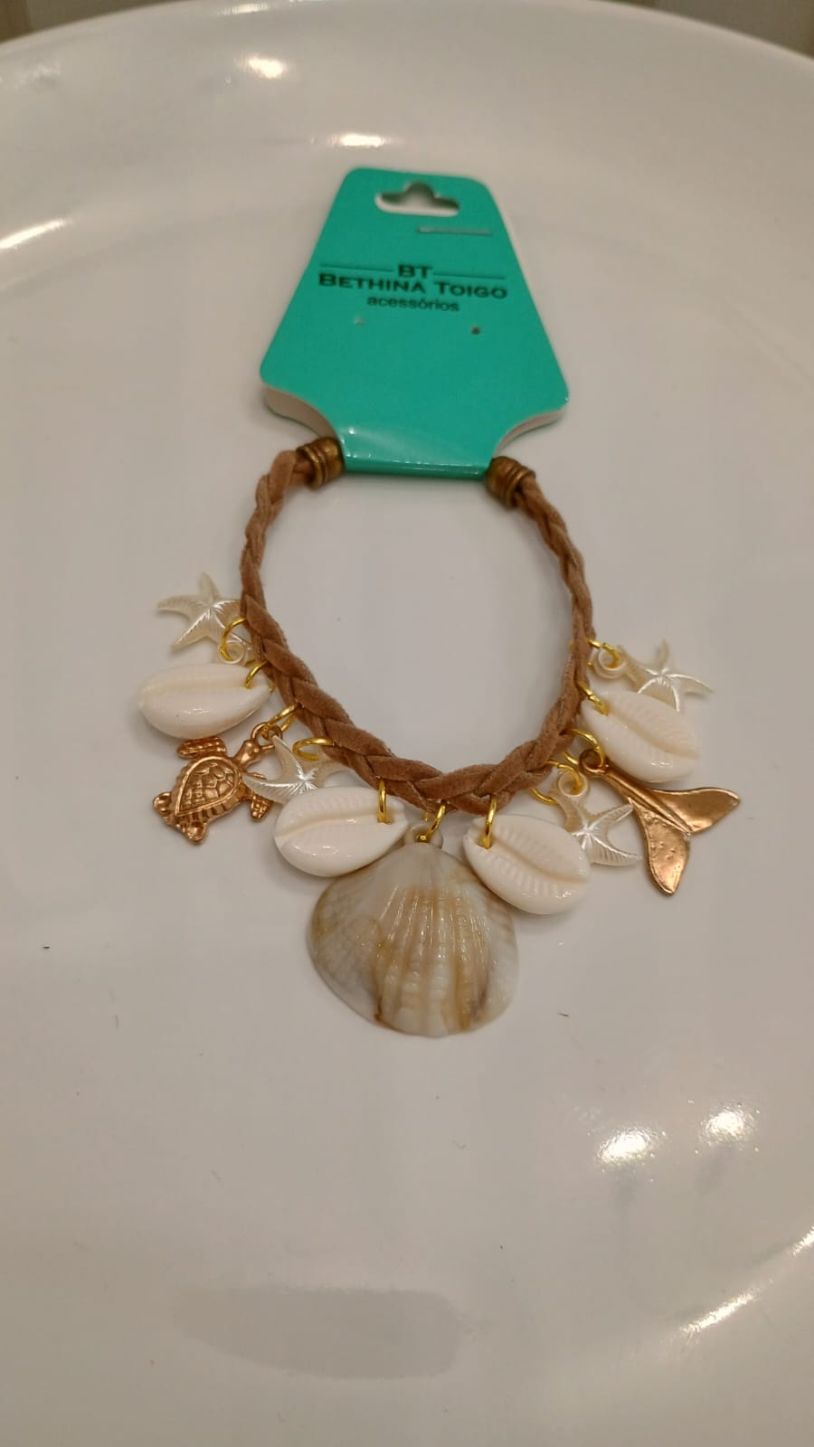 Pulseira couro com conchas