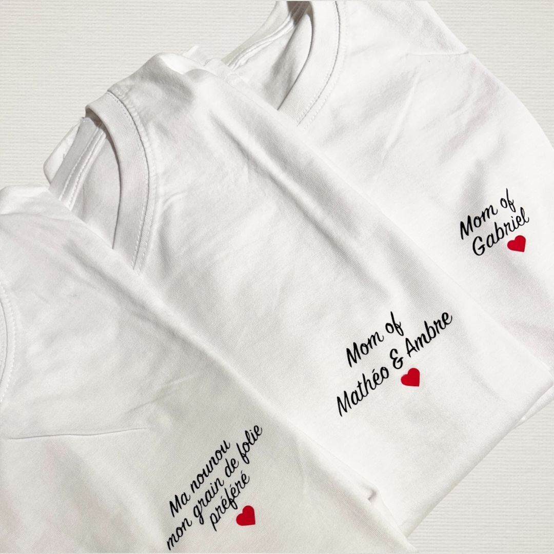 Tee-shirt avec coeur rouge