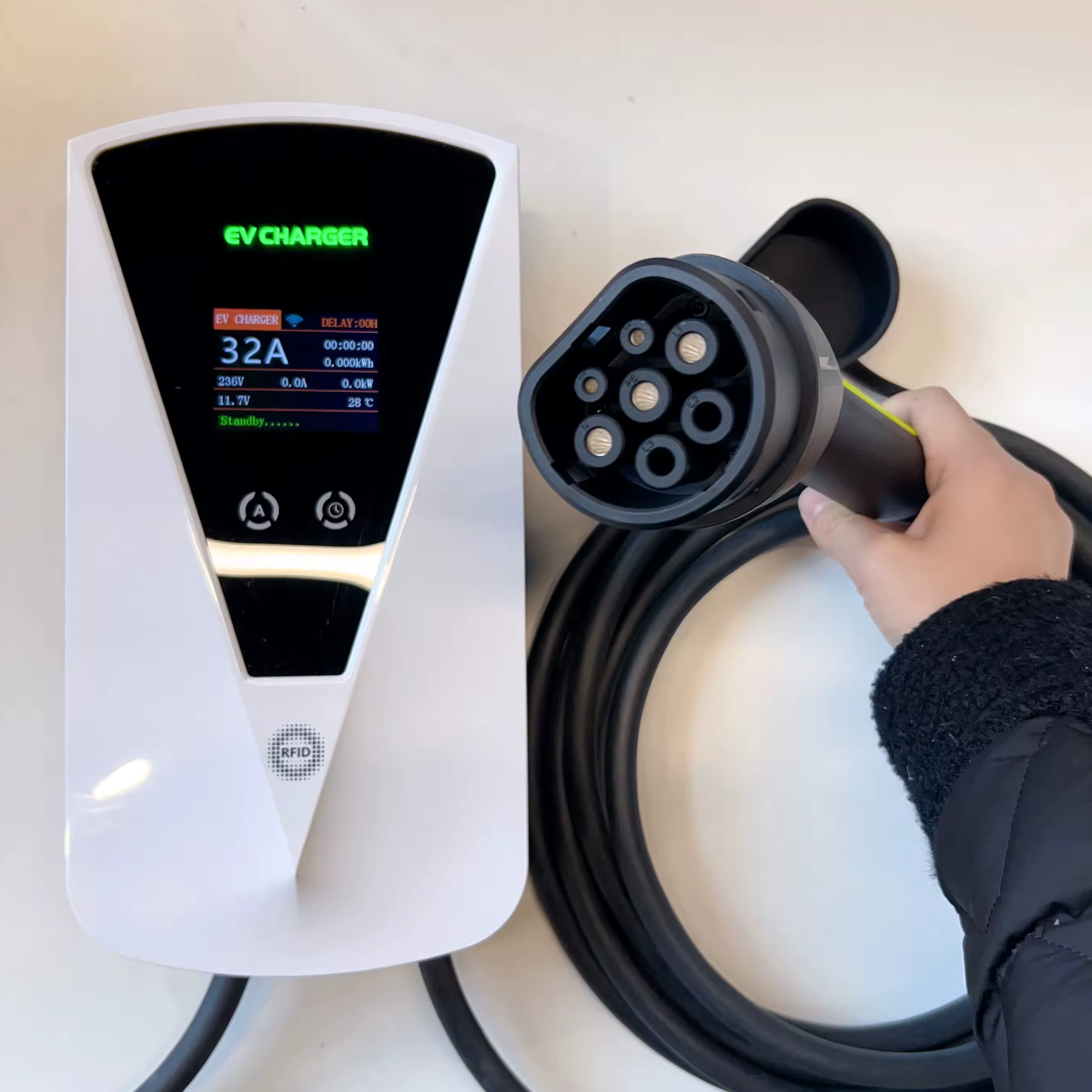11kW 22kW Smart Wand-EV-Ladegerät AC-Ladestation für Elektrofahrzeuge 32a Typ 2 Wallbox für BYD VW ID3
