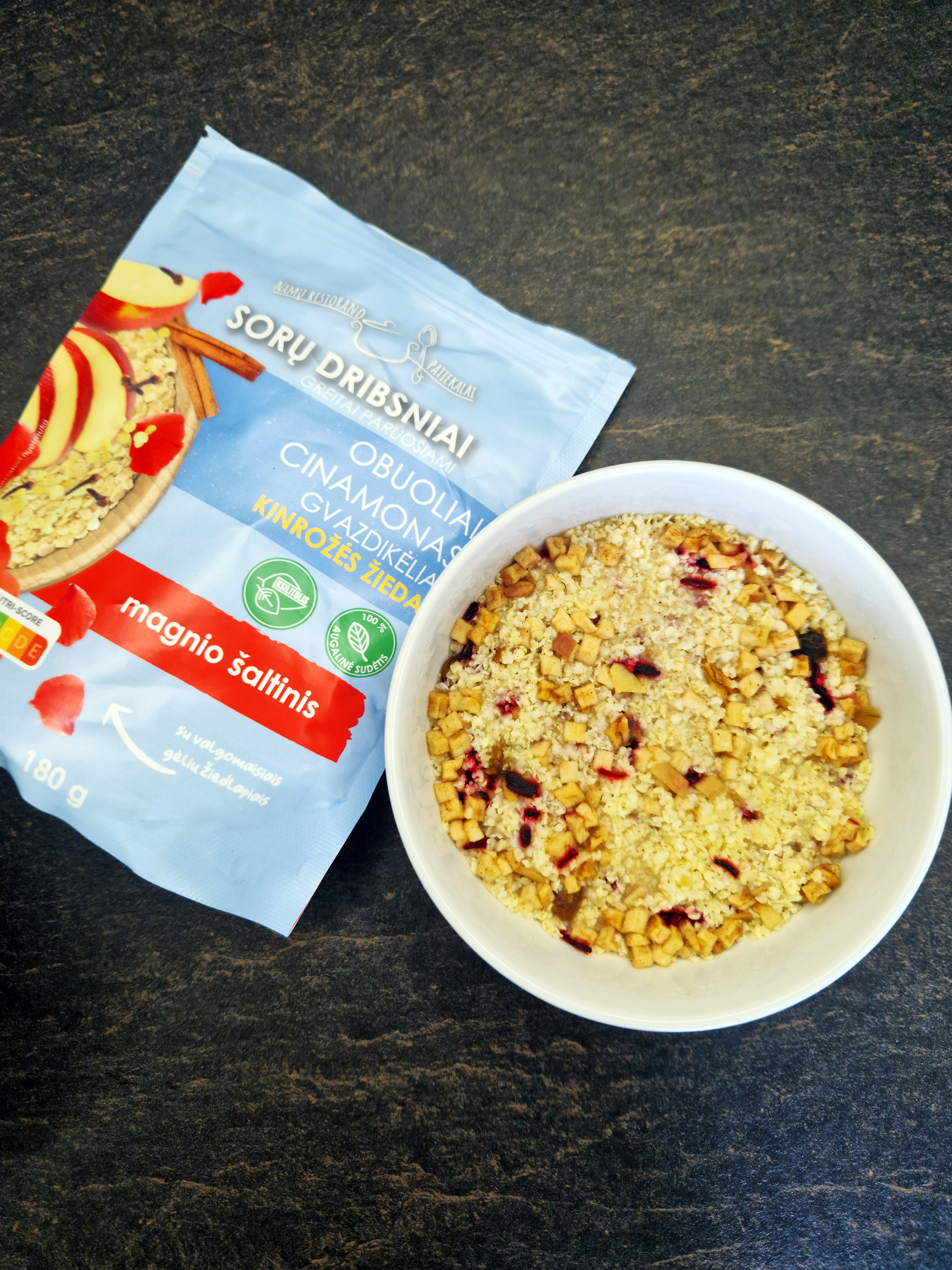 Pusryčių dribsnių rinkinys su valgomaisiais žiedlapiais