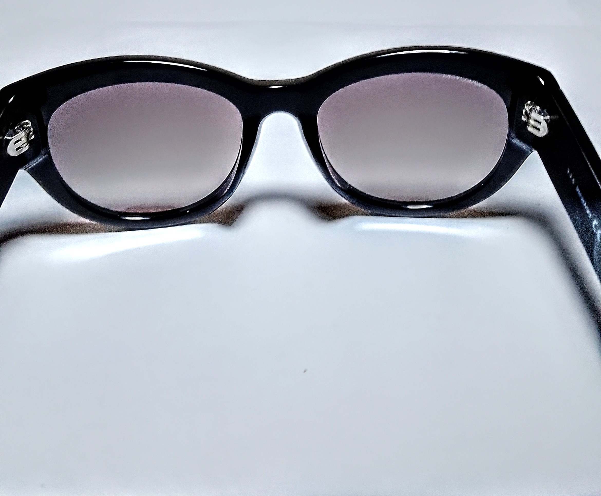 Anteojos De Sol Swarovski Sk0127 01b 54 Redondo Gris Negro Negro