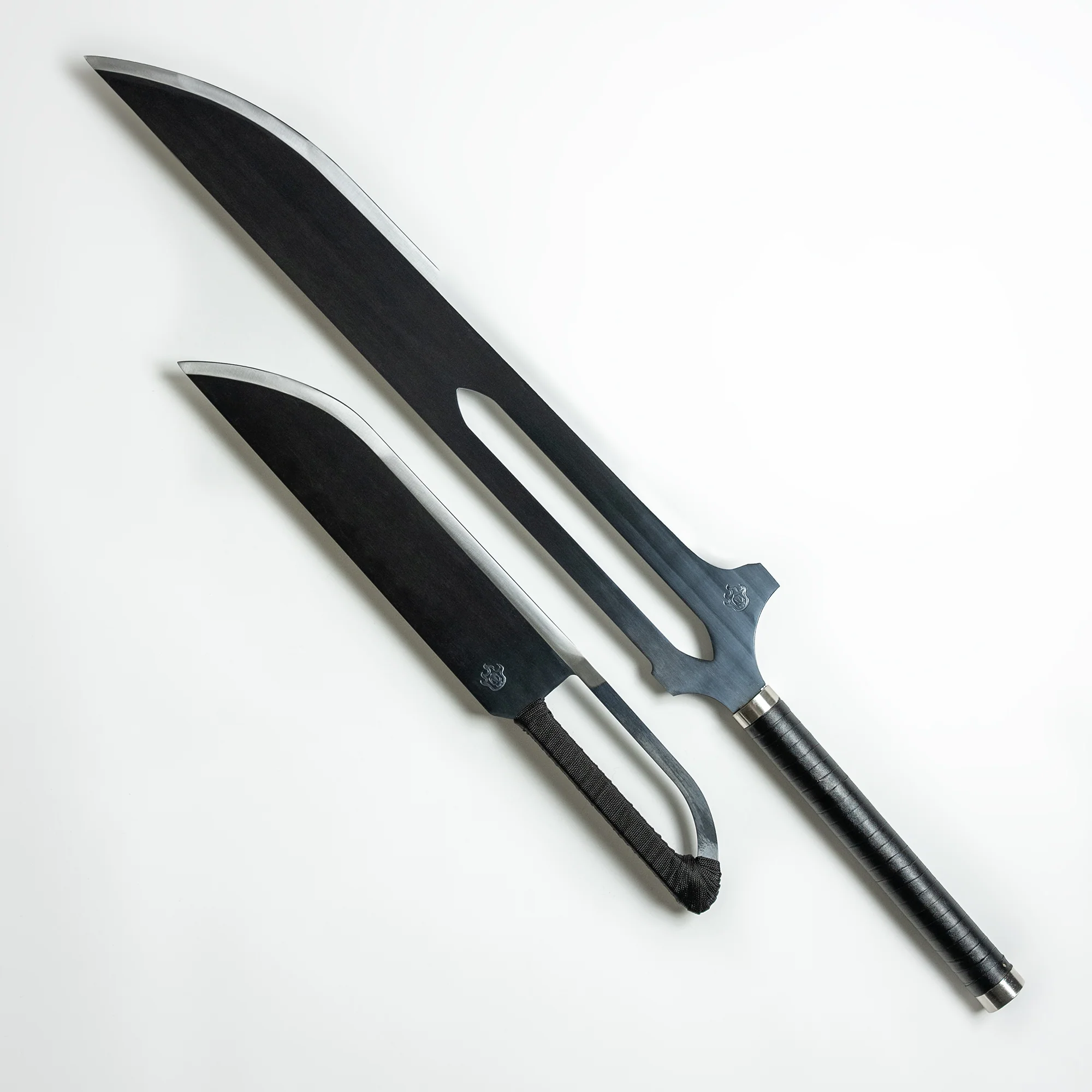 Kurosaki Ichigo's True Shikai Zangetsu Sword Pair