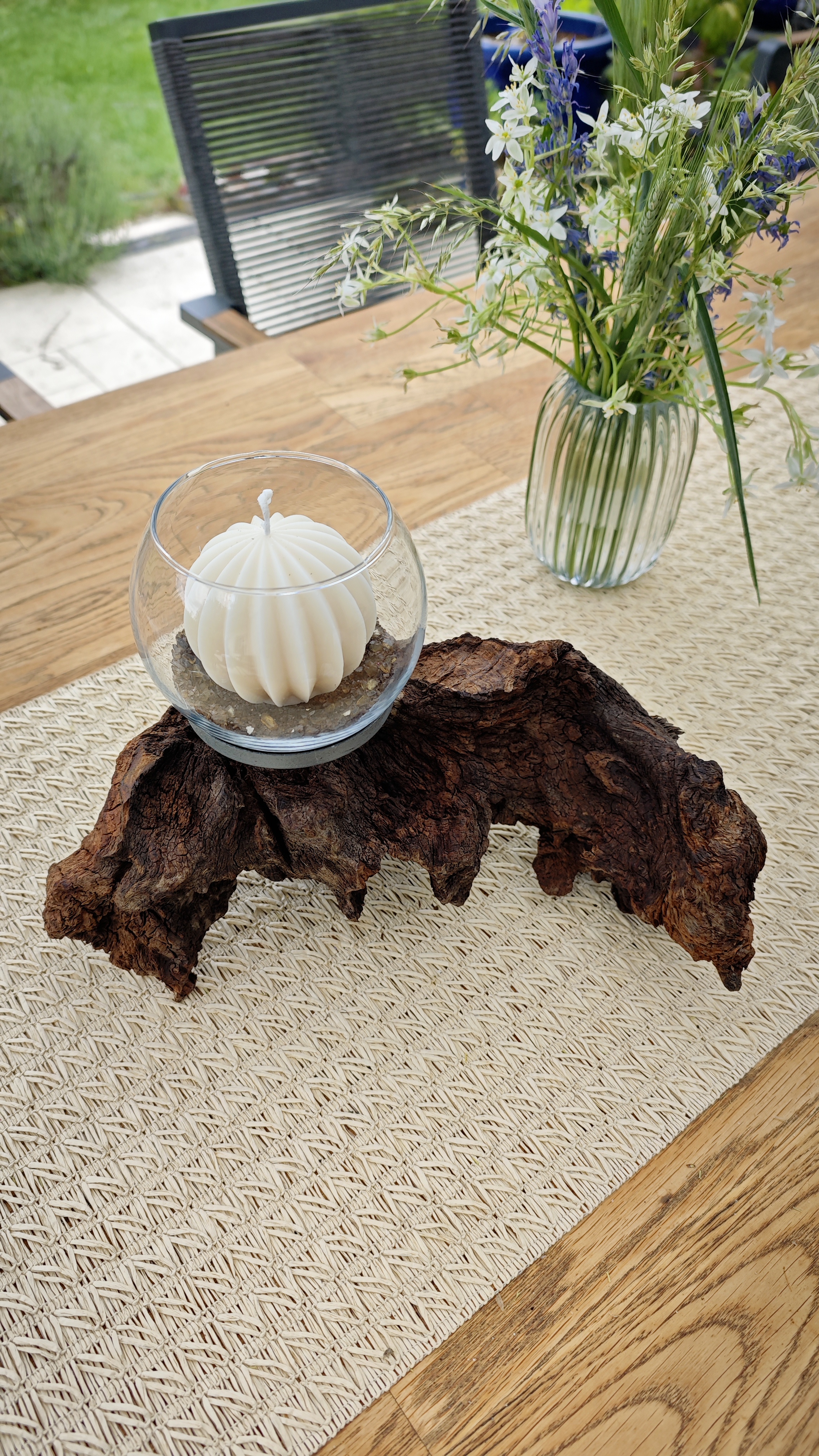 Windlicht aus Wurzelholz 1 Kerzenhalter grau