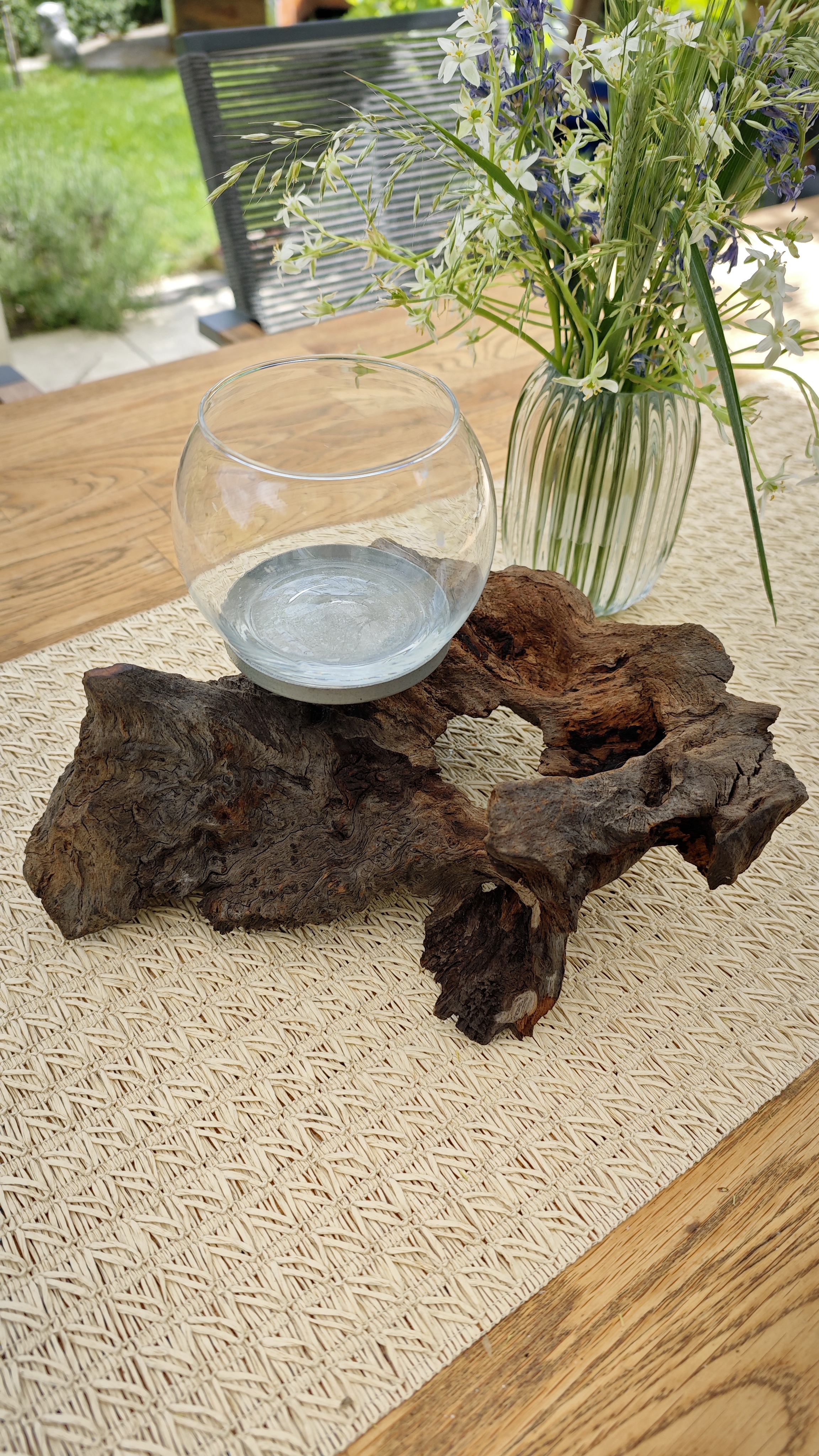 Windlicht aus Wurzelholz 1 Kerzenhalter grau