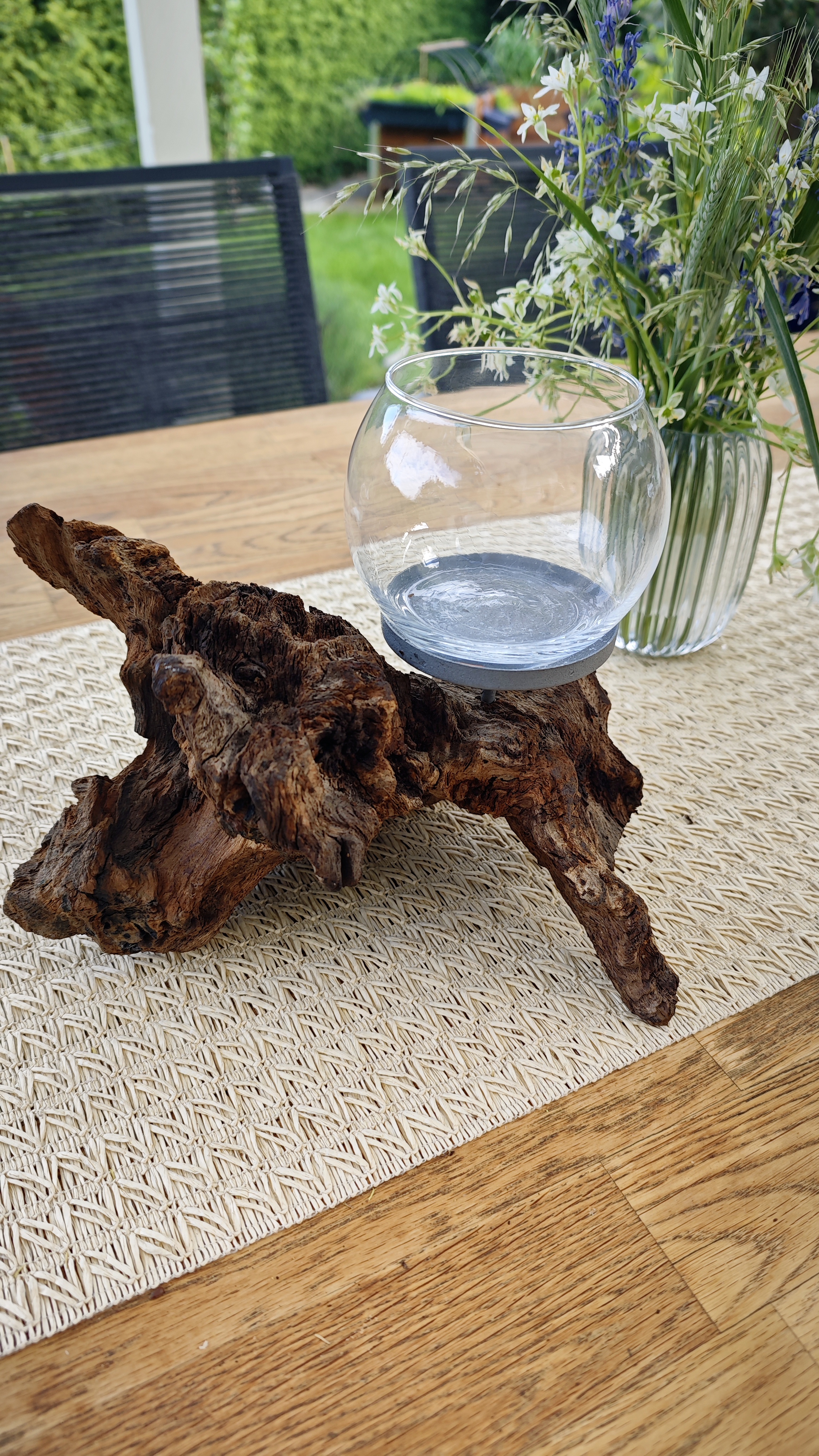 Windlicht aus Wurzelholz 1 Kerzenhalter grau