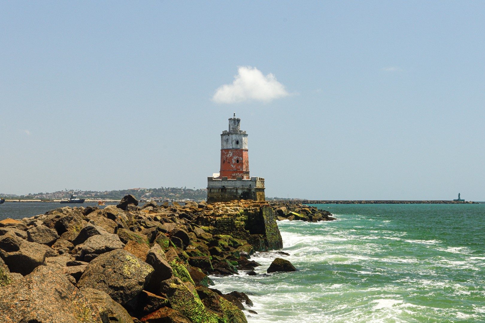 Farol da Barra, a Sereia e o Marinheiro.