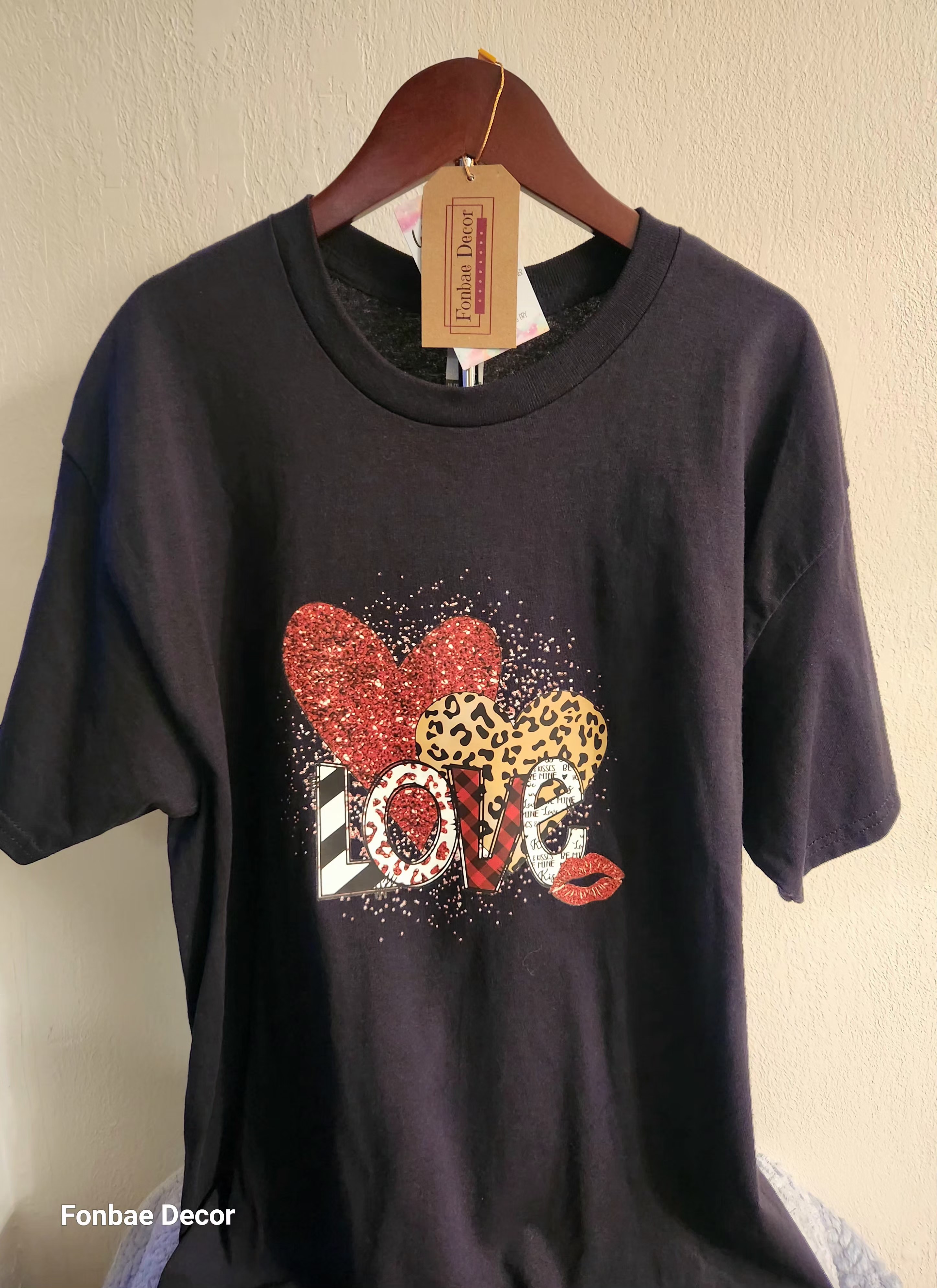 Love & Hearts Valentines' Graphic T-shirt