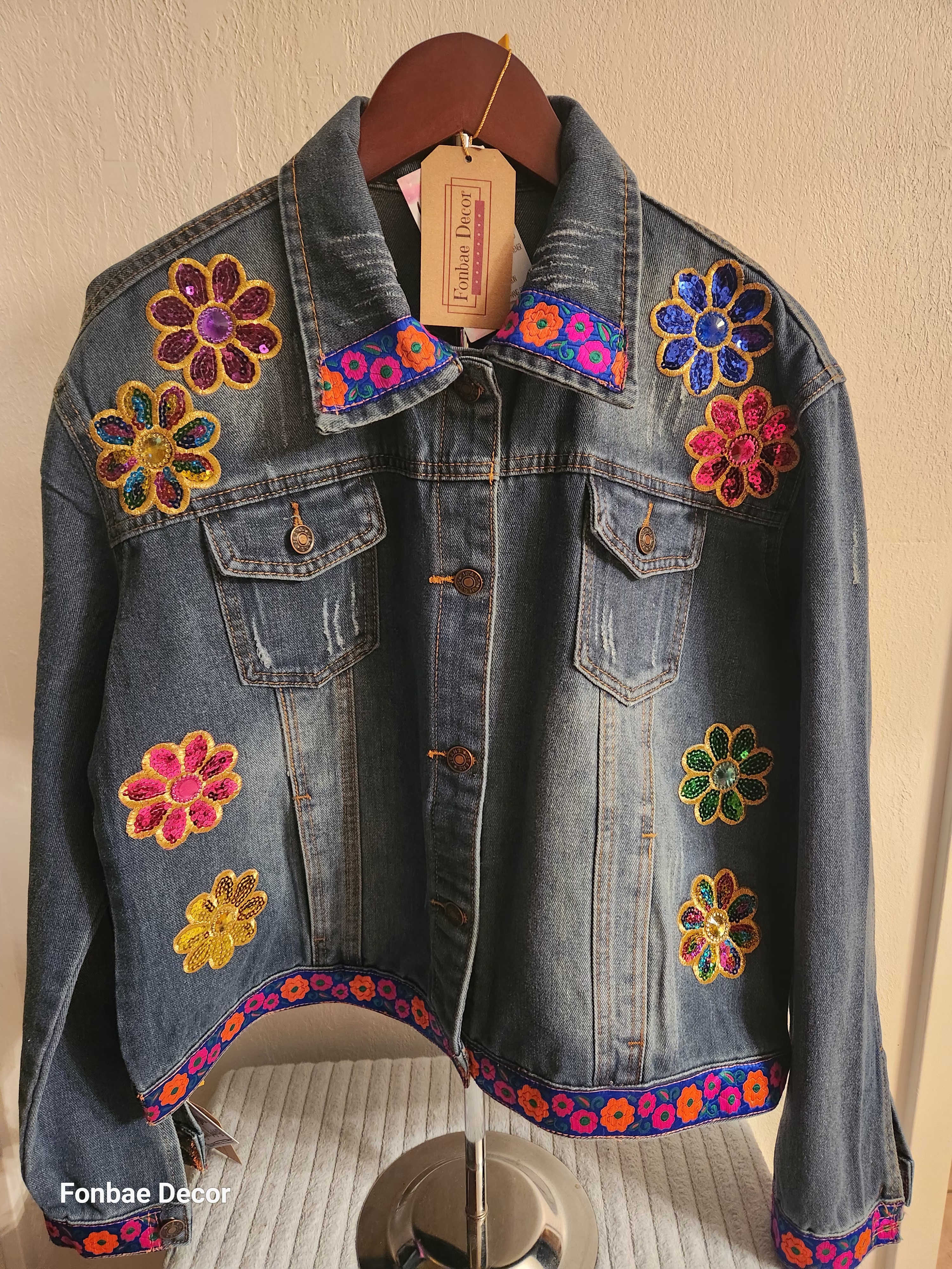 Distressed Floral Denim Jean Jacket with Fashionable Embroidery