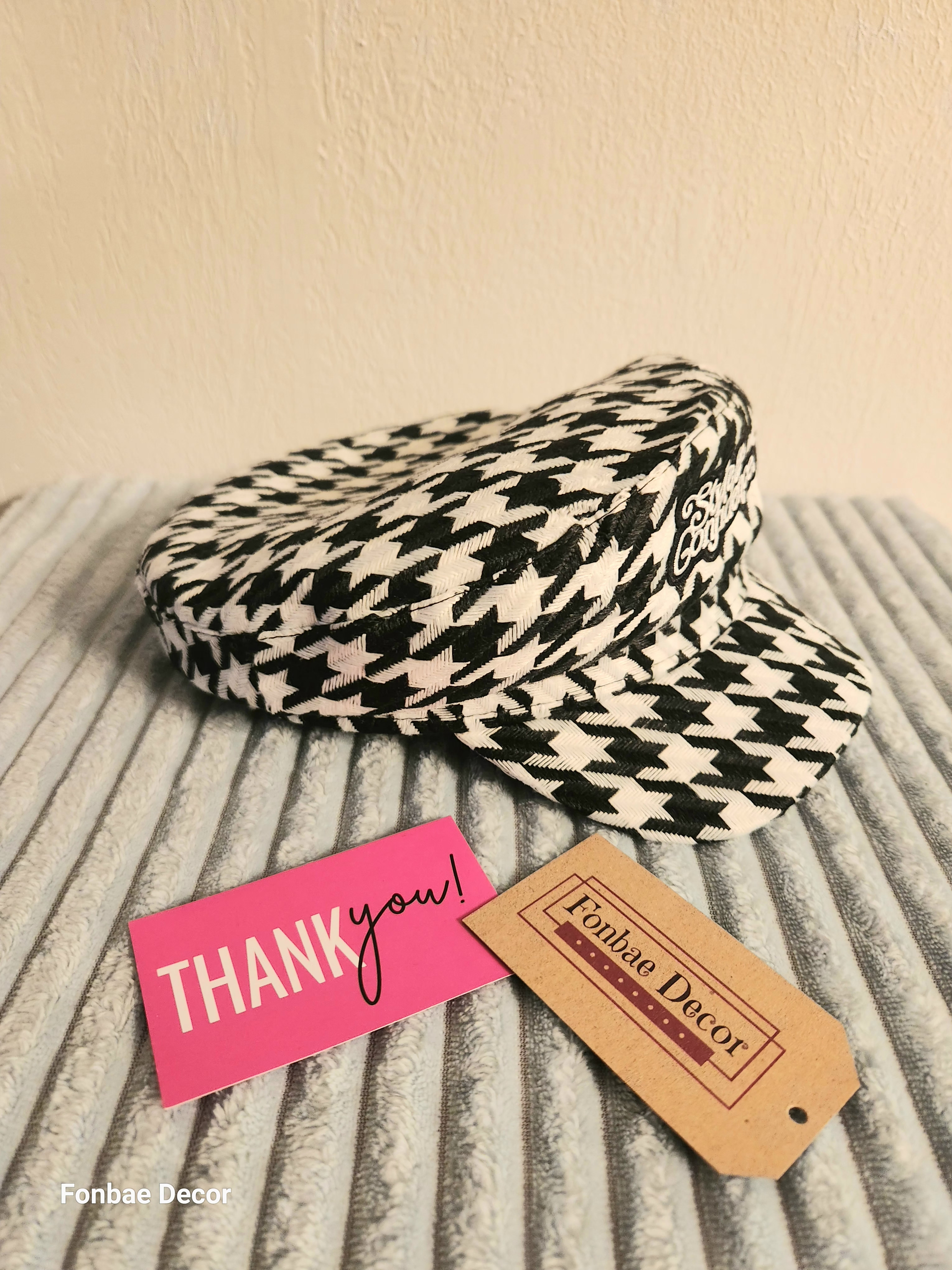 Style & Confidence Houndstooth Newsboy Cap