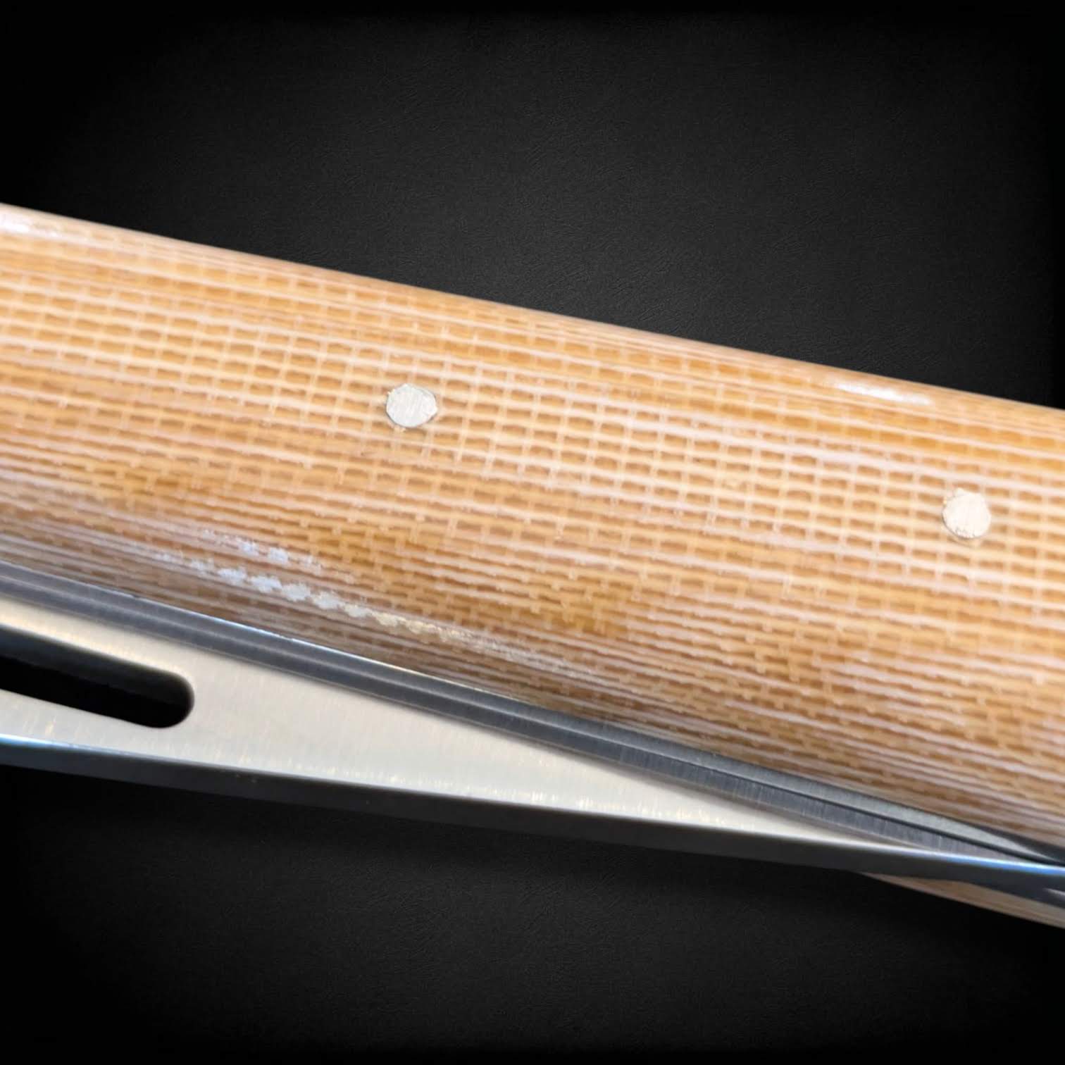 La Queue de Vache - Micarta Beige