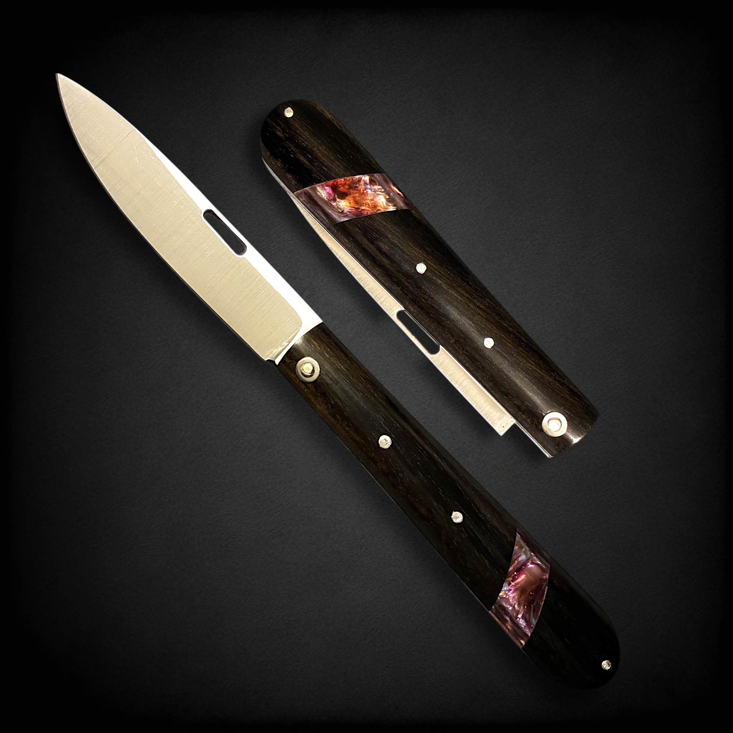 La Queue de Vache - Ebène et Acrylique