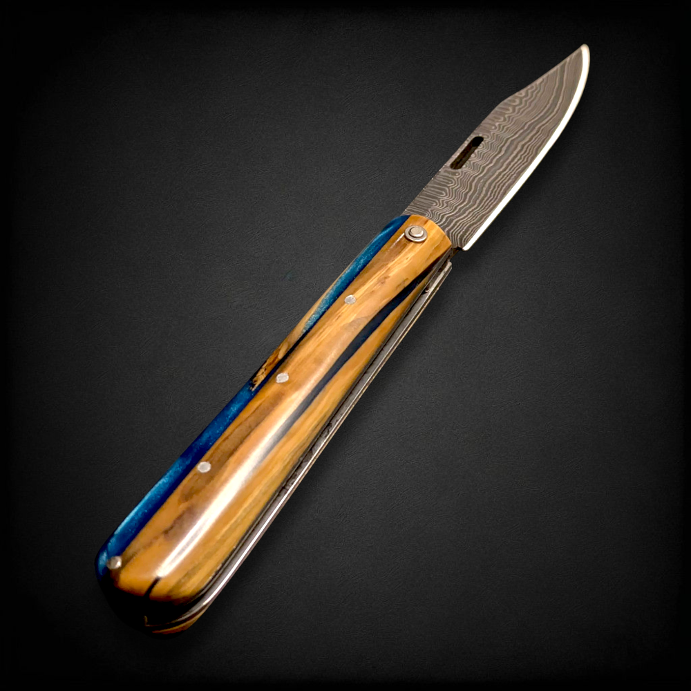 La Queue de Vache DAMAS - Buis Stabilisé Bleu