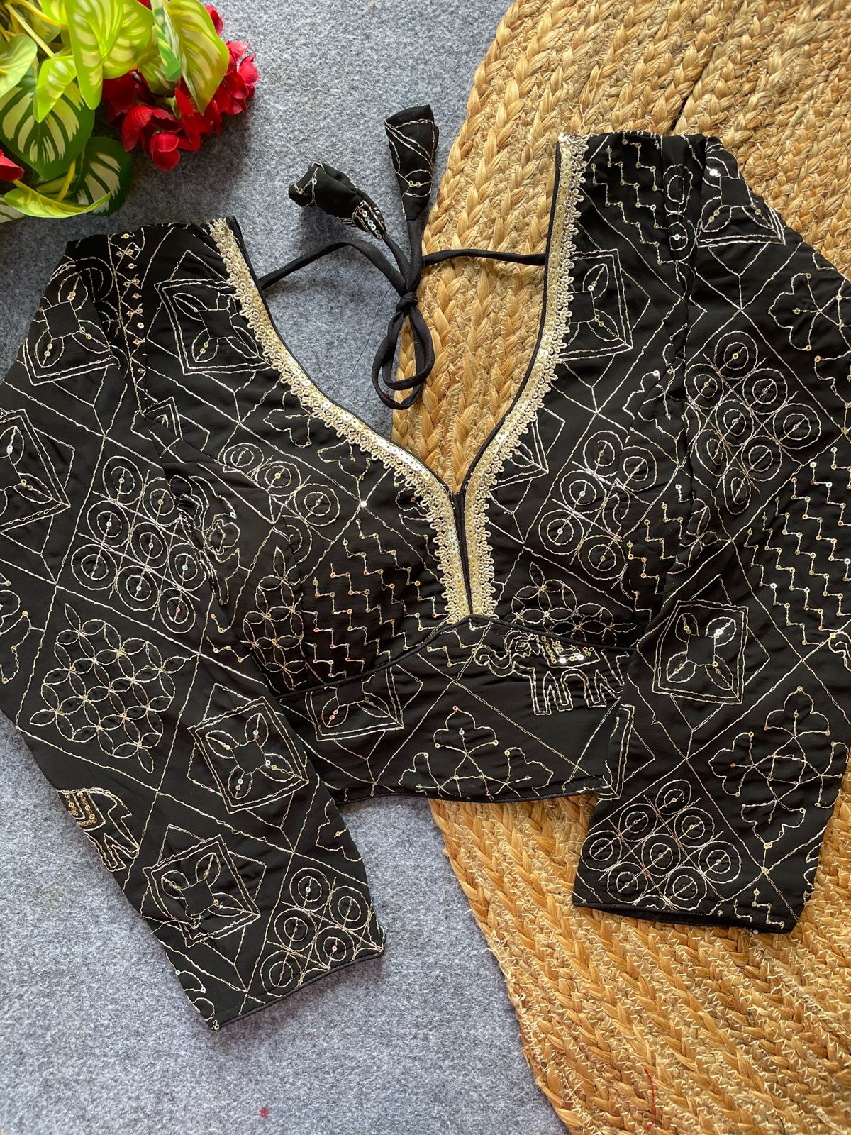 Ethnic Bandhani Print Embroidered V-Neck Readymade Saree Blouse (Multiple Colors)