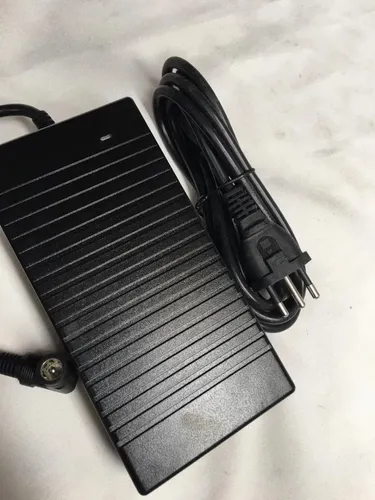 Carregador Bicicleta Elétrica Dafra 36v Bat.lítio 2a Bi-volt Preto