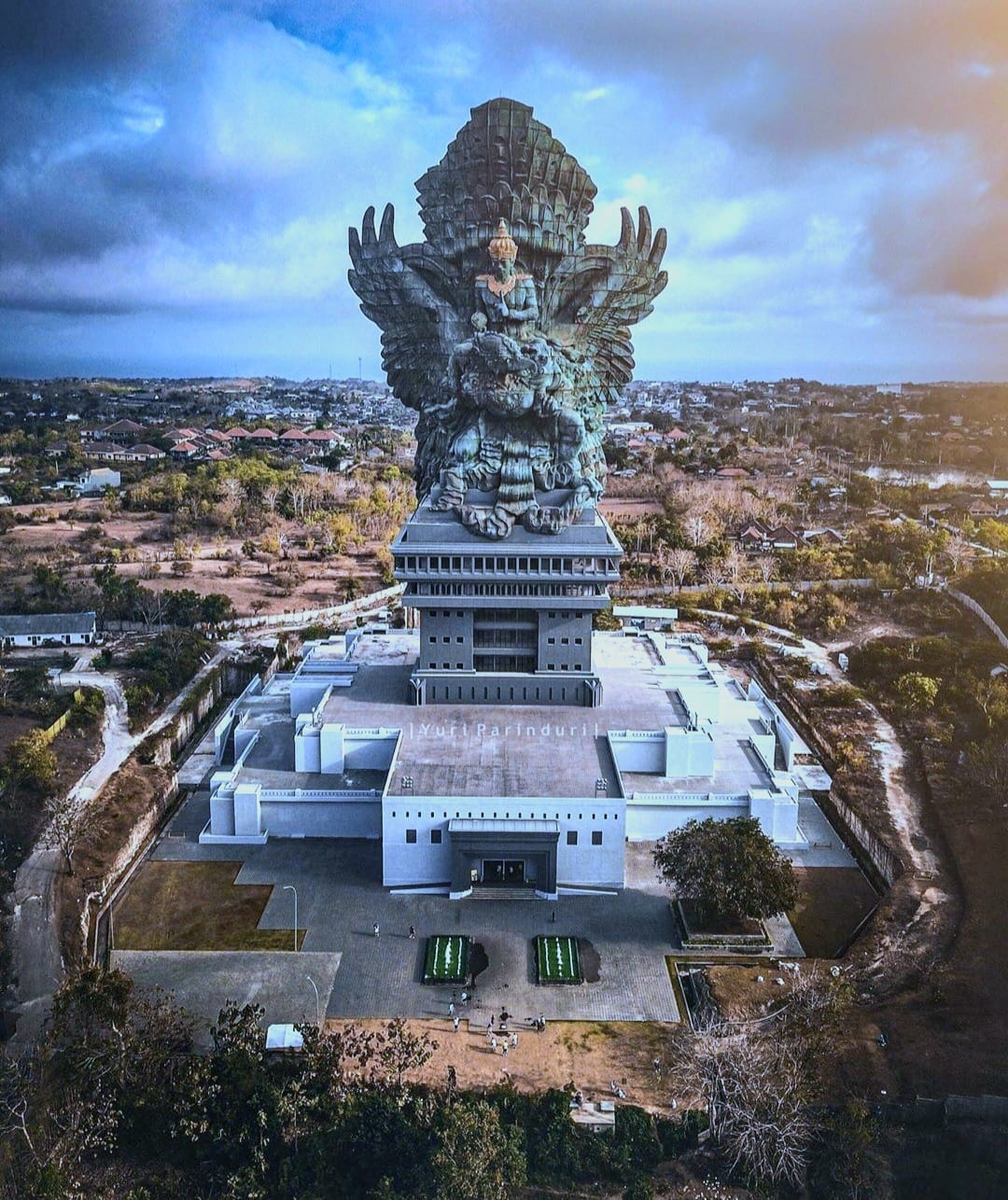 Patung Garuda Wisnu Kencana (GWK):