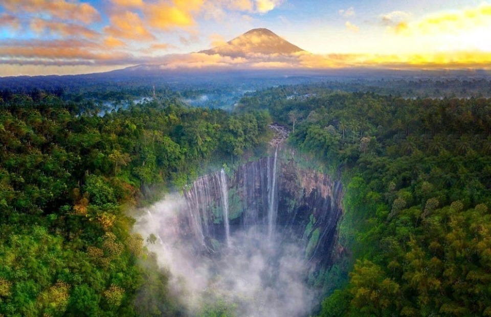 Bromo Tumpaksewu Kawah Ijen Tour 3D2N