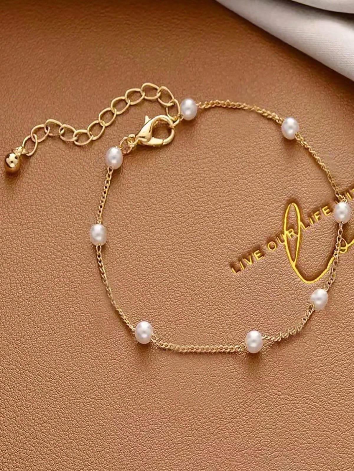One Piece Of Elegant Faux Pearl  Chain Bracelet 