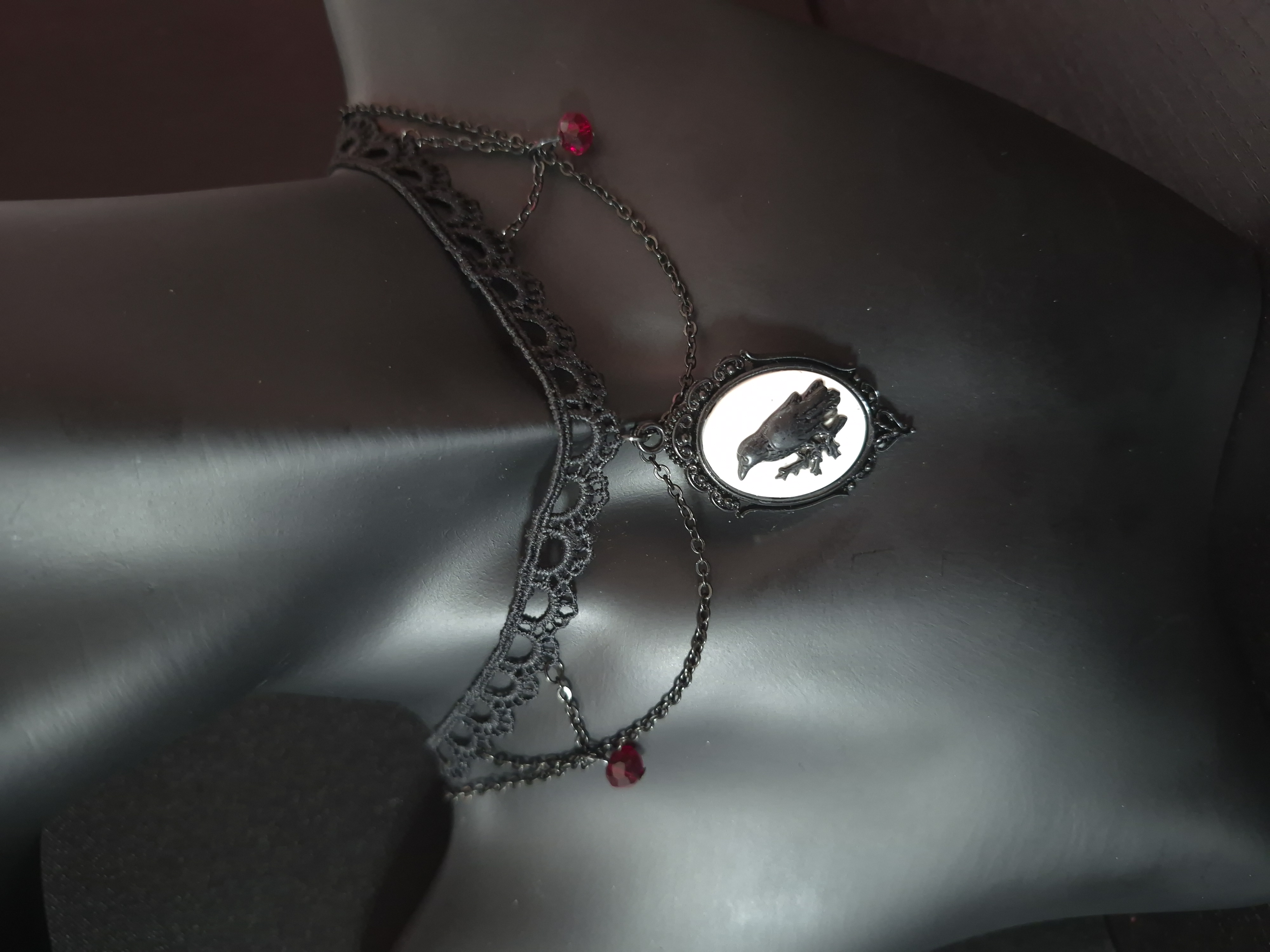 Collier 'THE CROW'