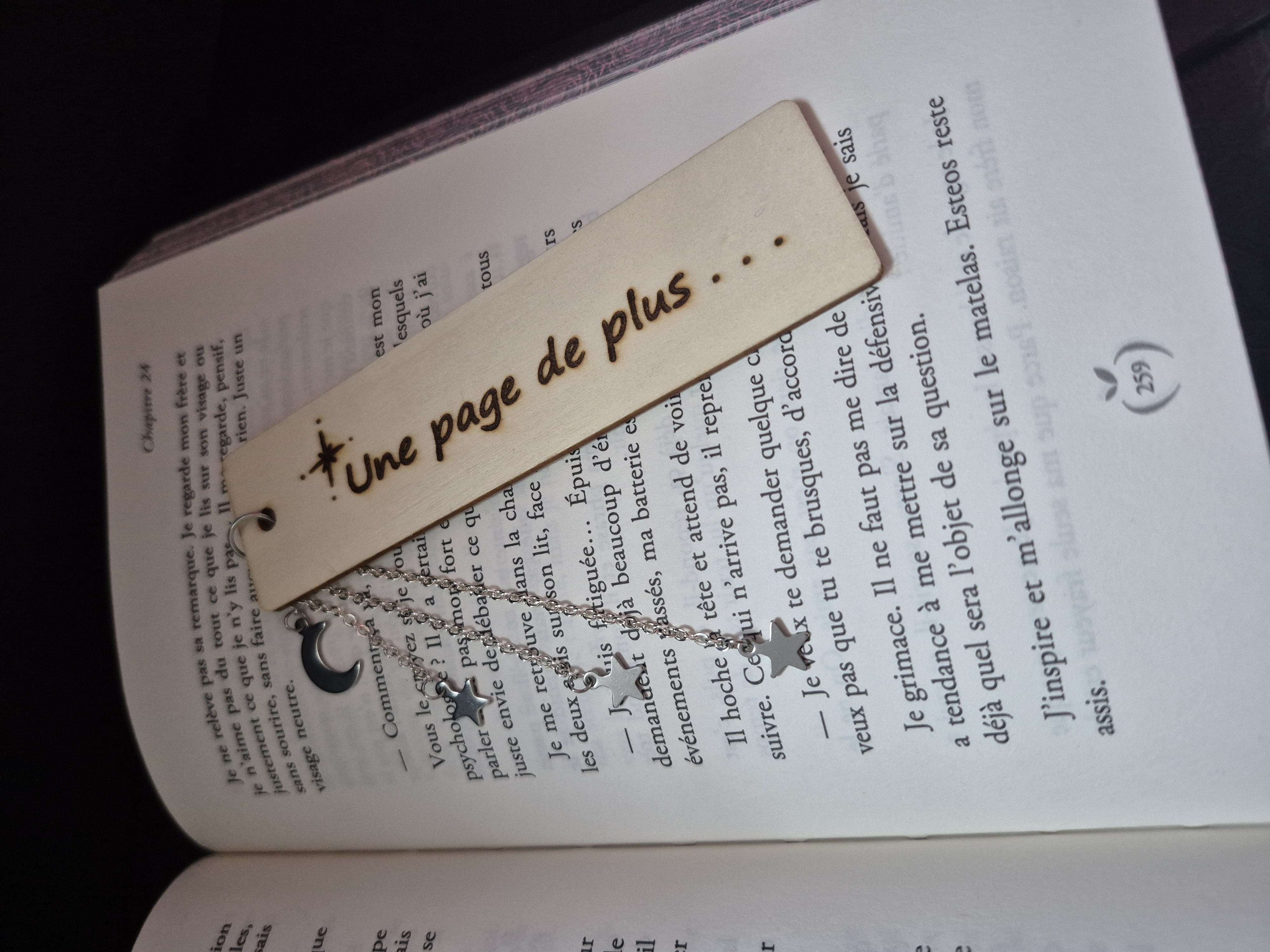 Marque-pages 'UNE PAGE DE PLUS'