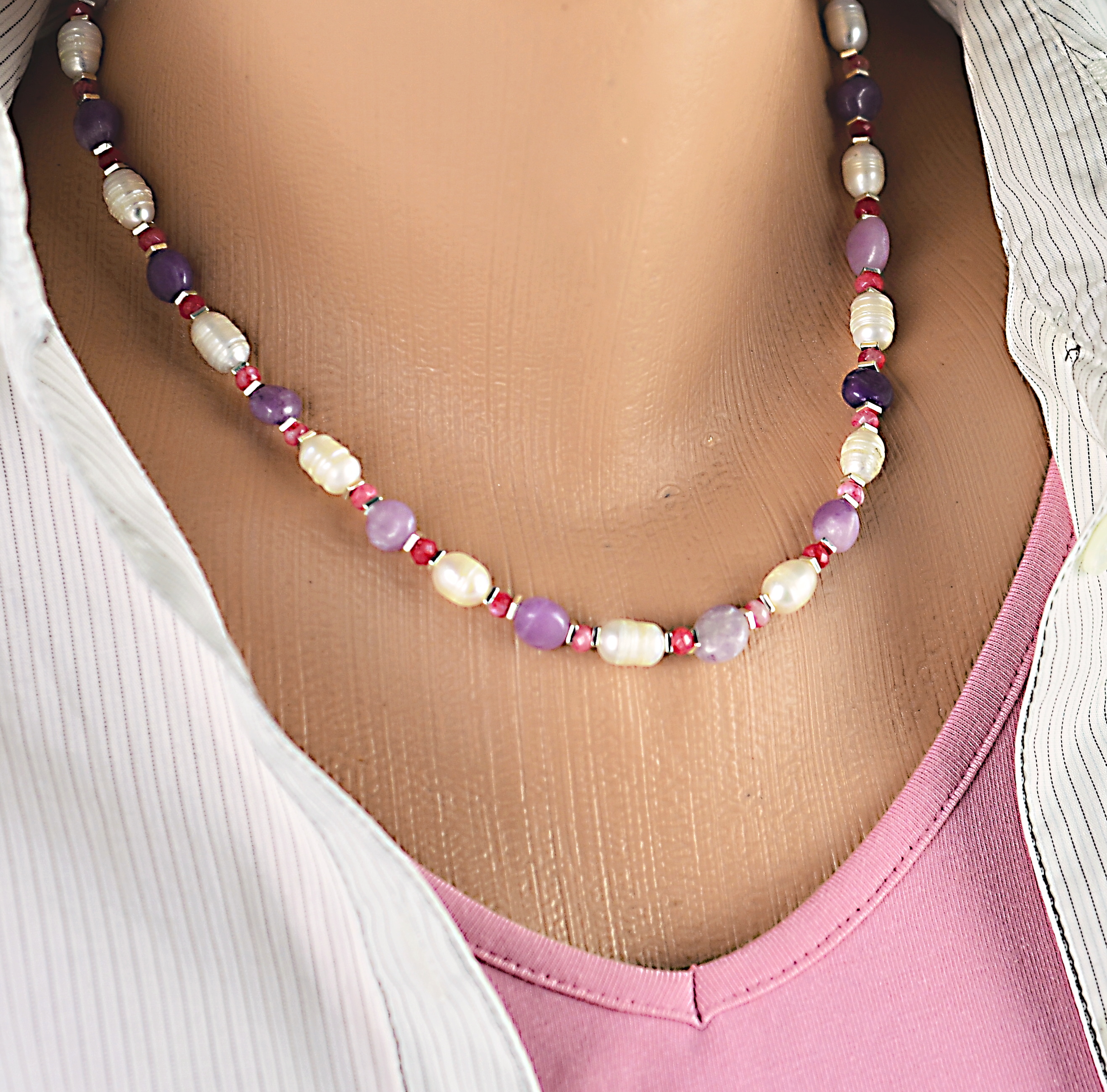 Biżuteria z kamieni naturalnych naszyjnik z sugilitem, jadeitem i perłą nr 352