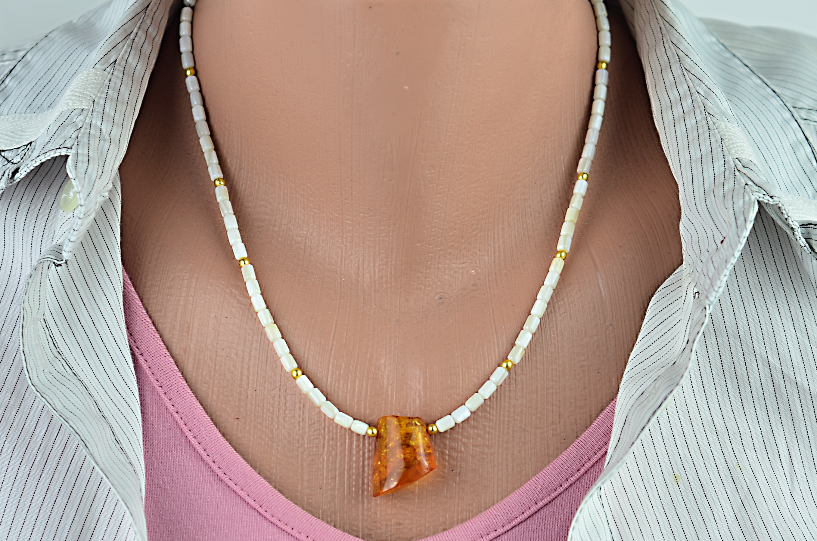 Bizuteria z kamieni naturalnych naszyjnik z bursztynem nr kat. 337