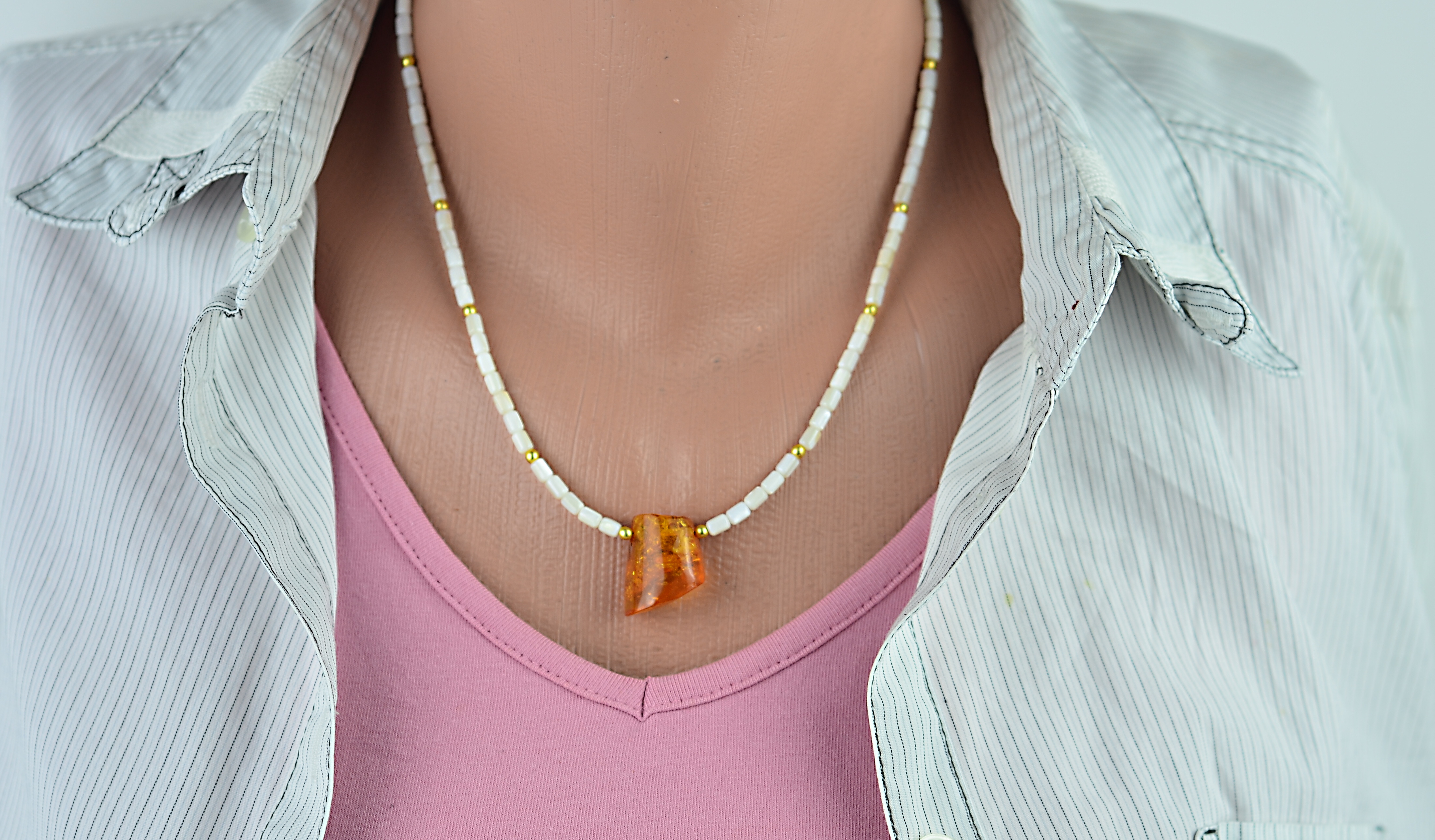 Bizuteria z kamieni naturalnych naszyjnik z bursztynem nr kat. 337